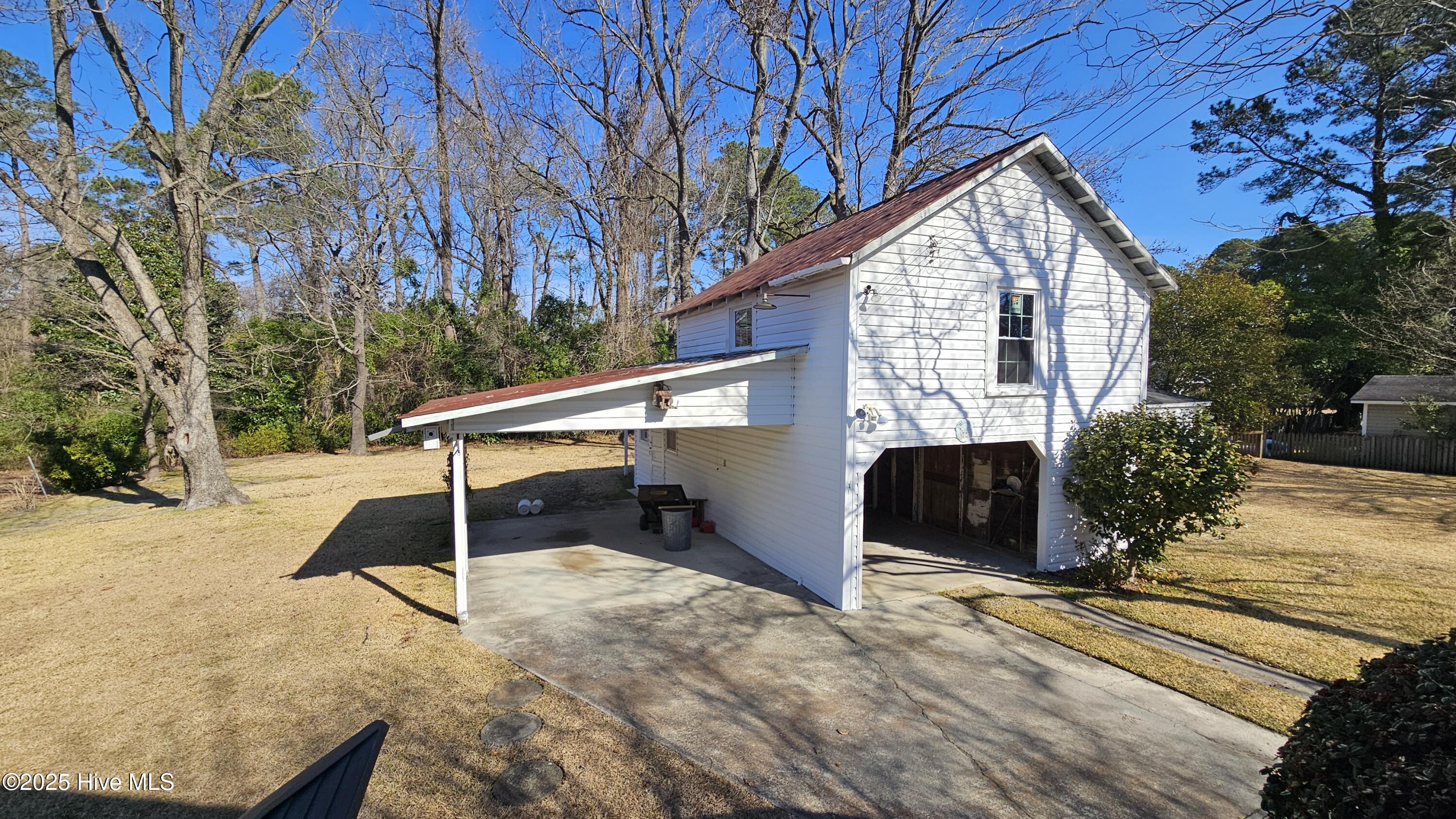 603 Woodrow Street Property Photo 3