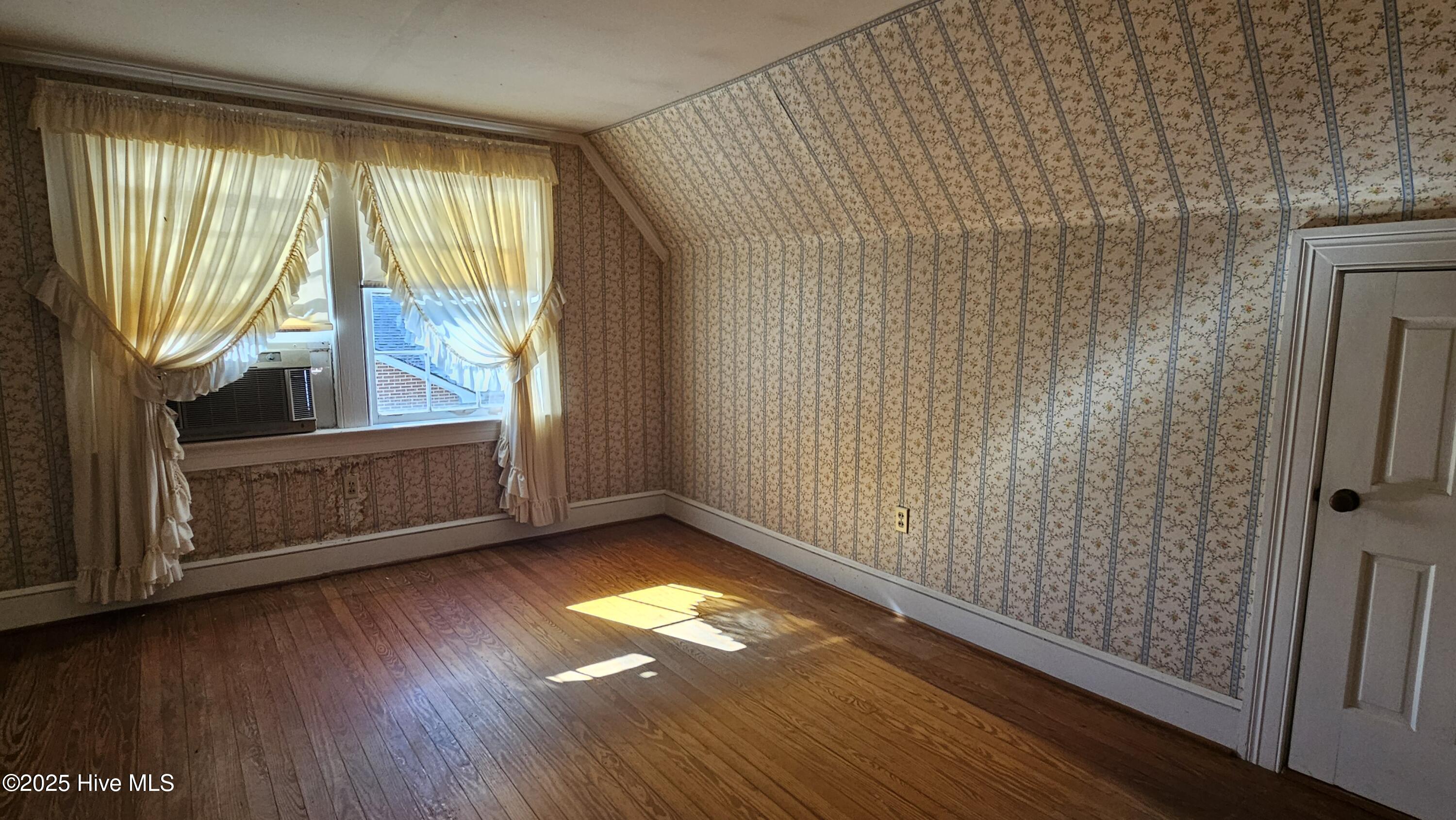 603 Woodrow Street Property Photo 23