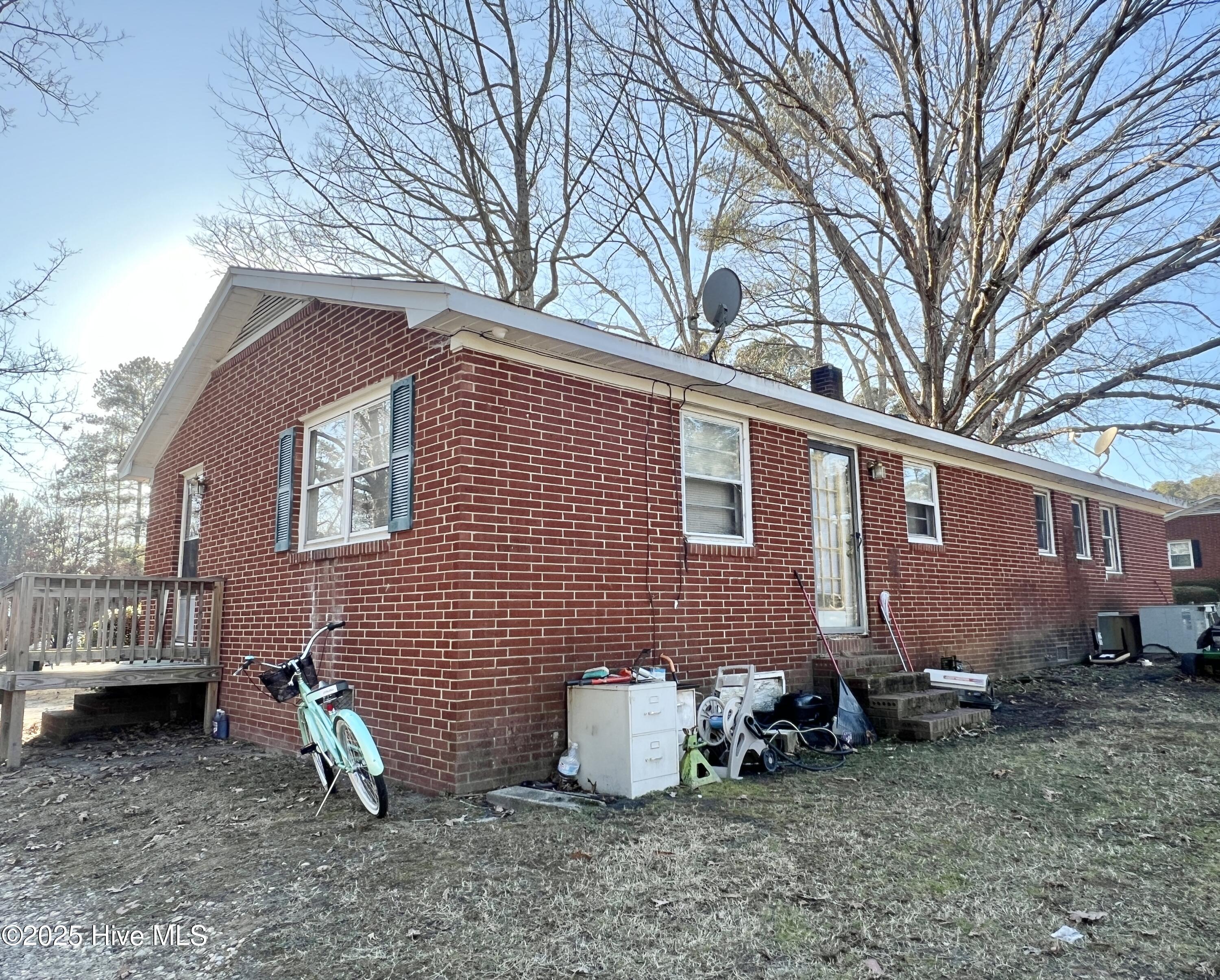 114 Fox Park Road Property Photo 4