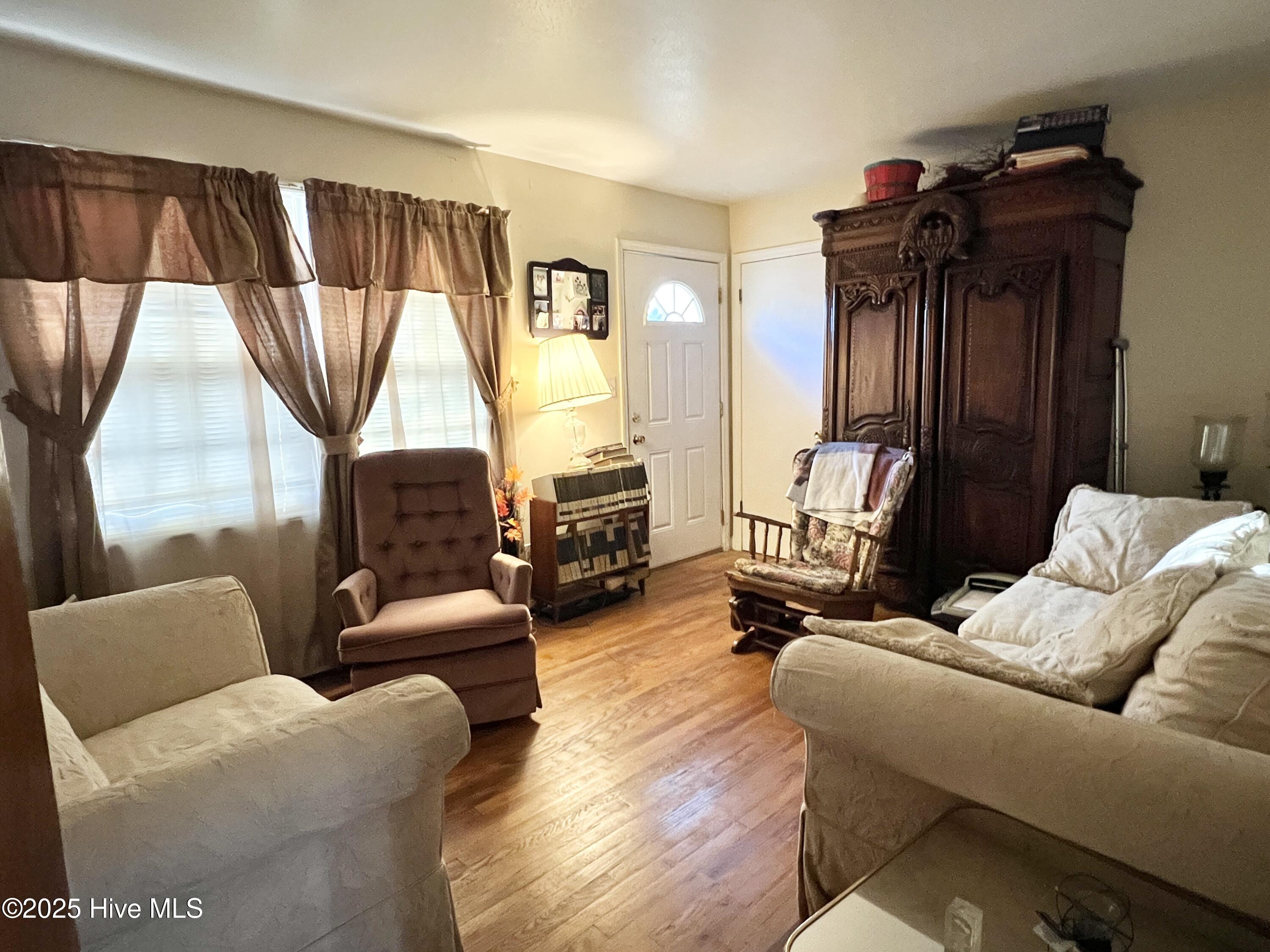 114 Fox Park Road Property Photo 5