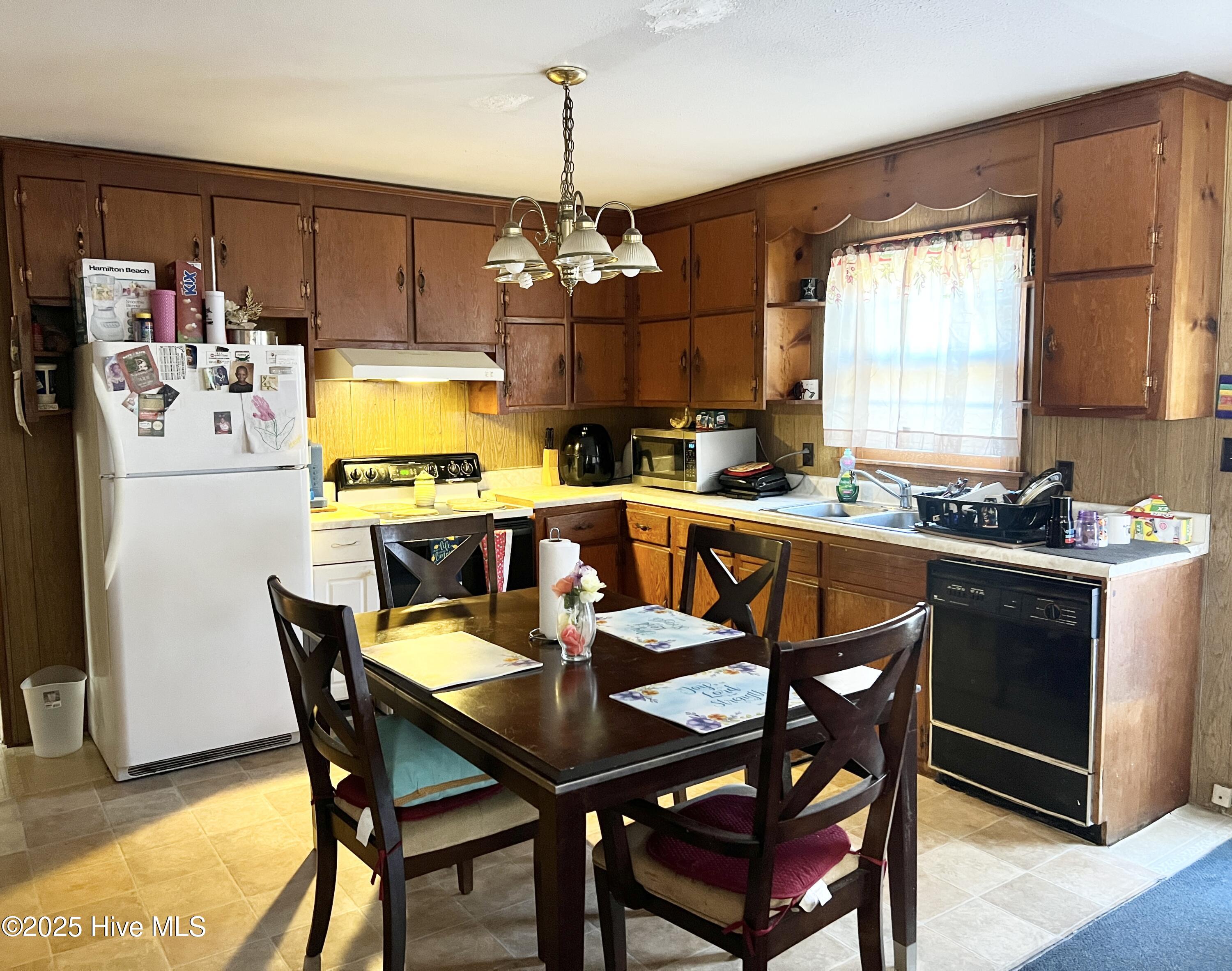 114 Fox Park Road Property Photo 7