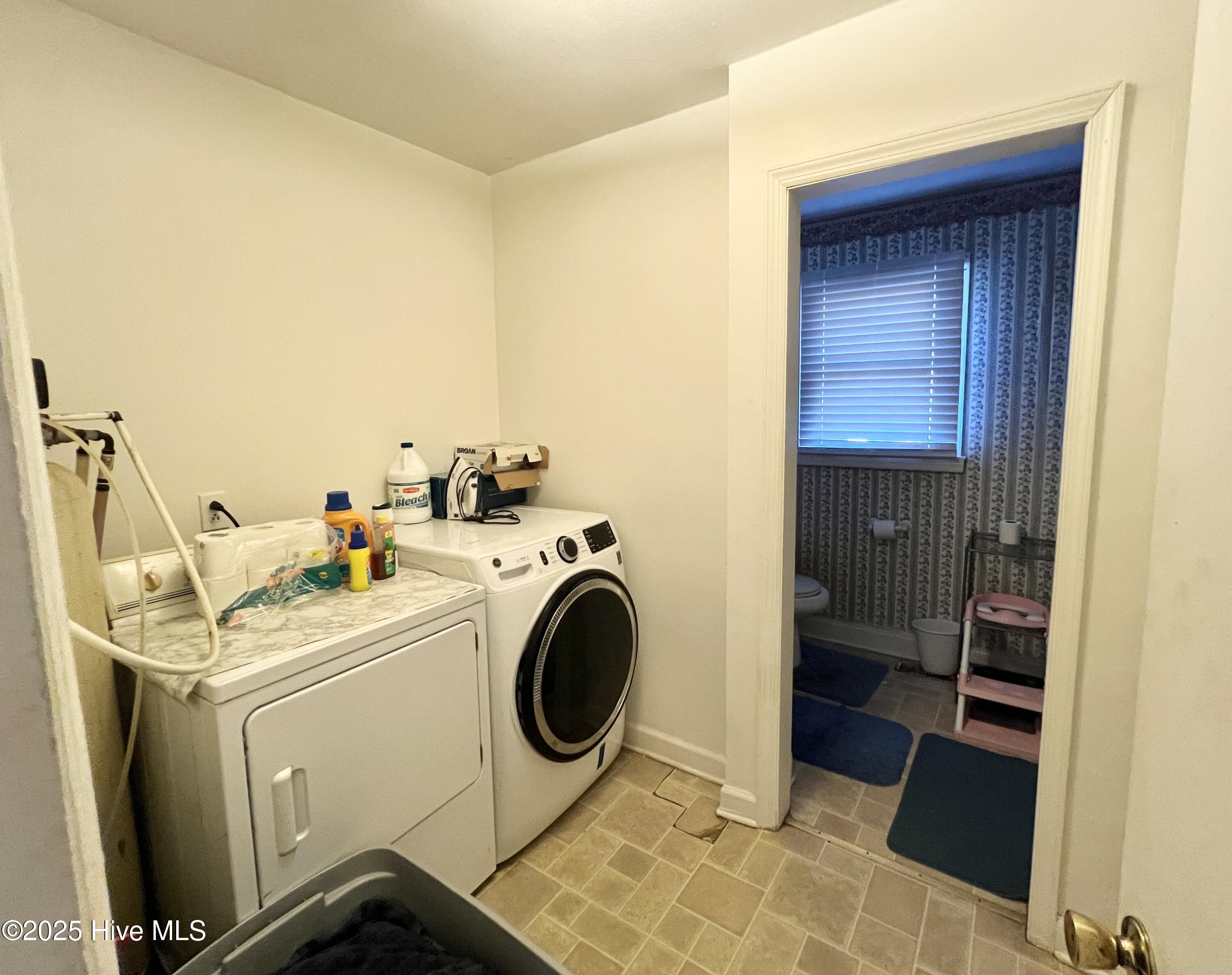 114 Fox Park Road Property Photo 9