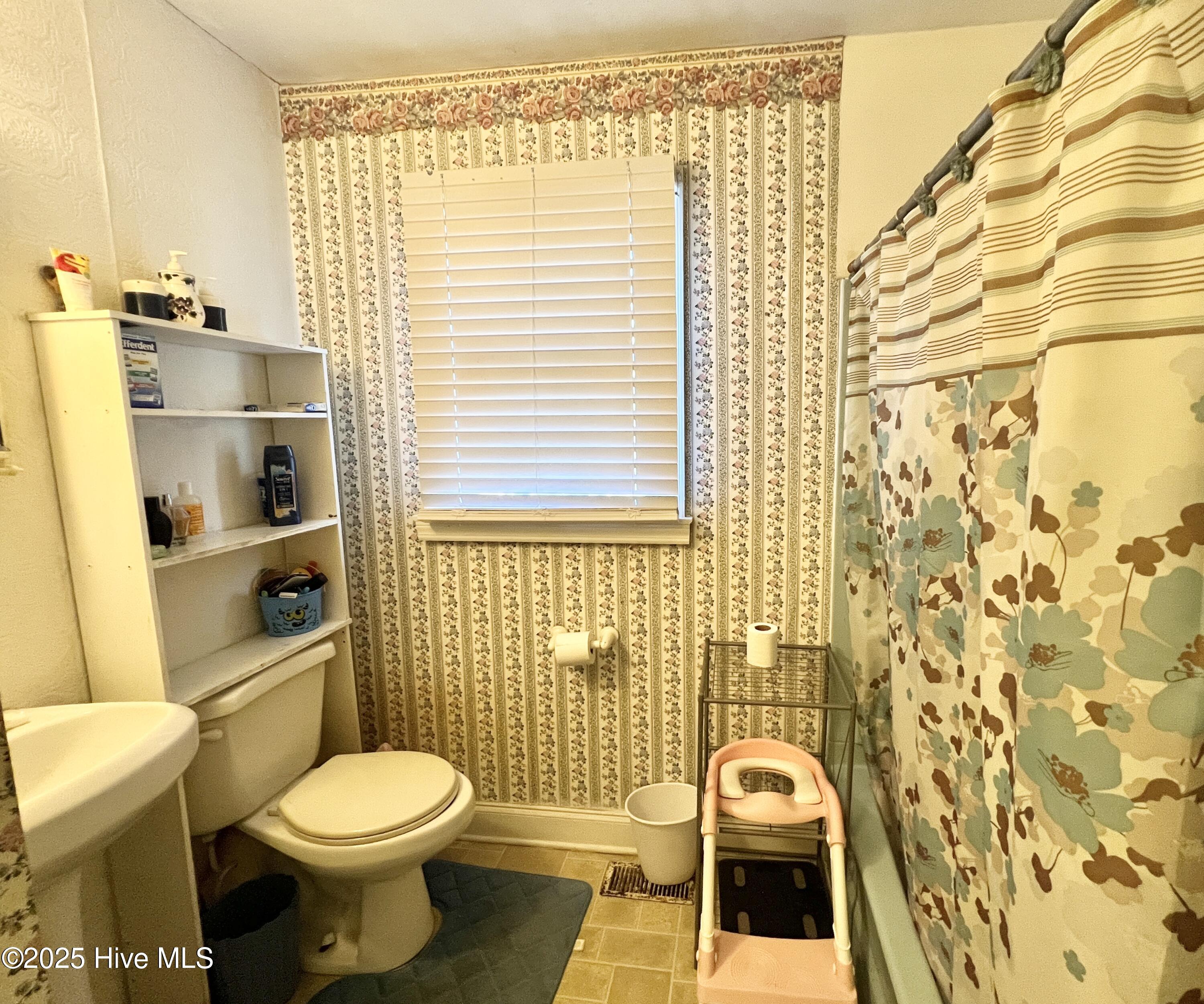 114 Fox Park Road Property Photo 10