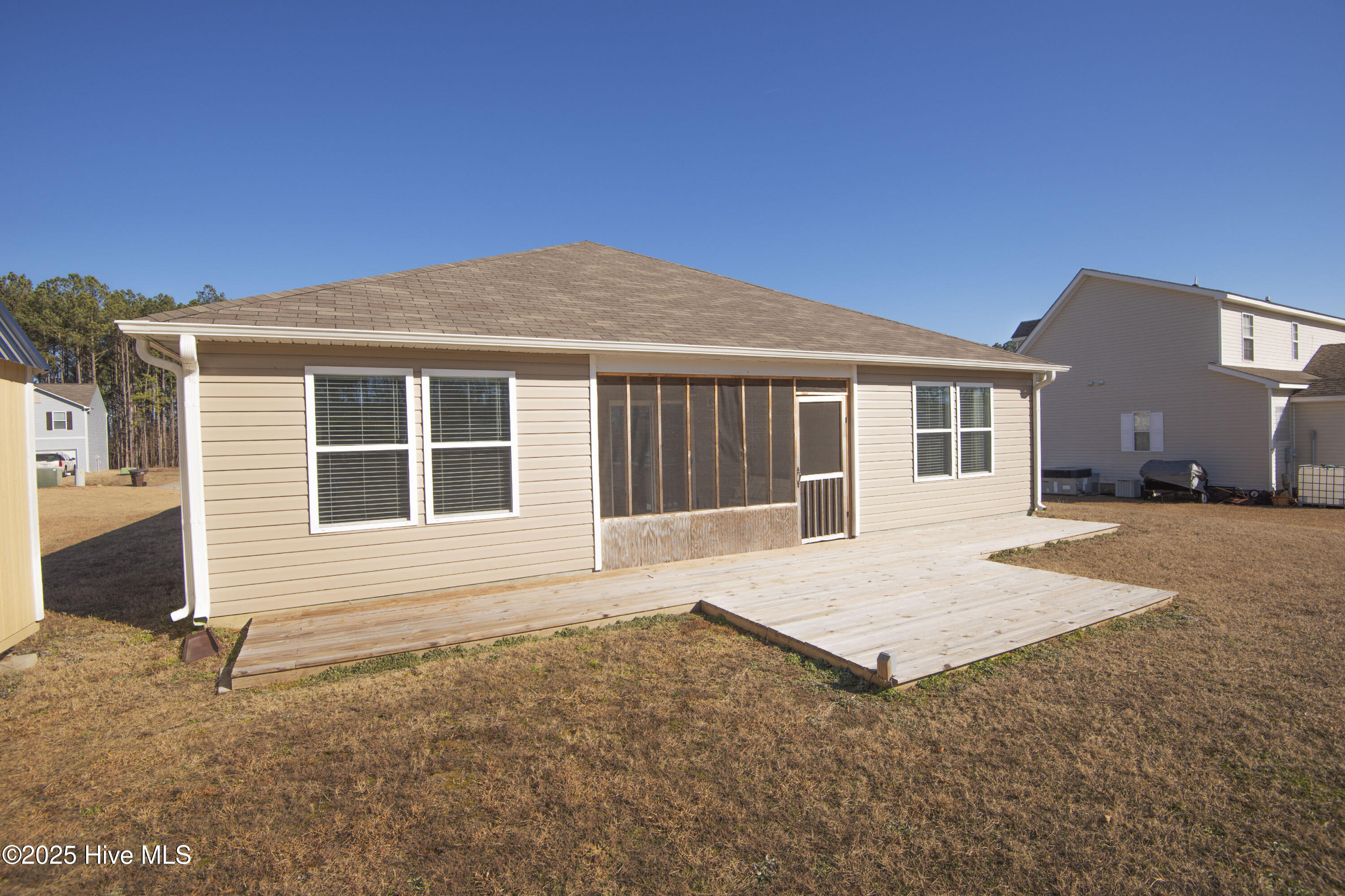 102 Zachary Lane Property Photo 3