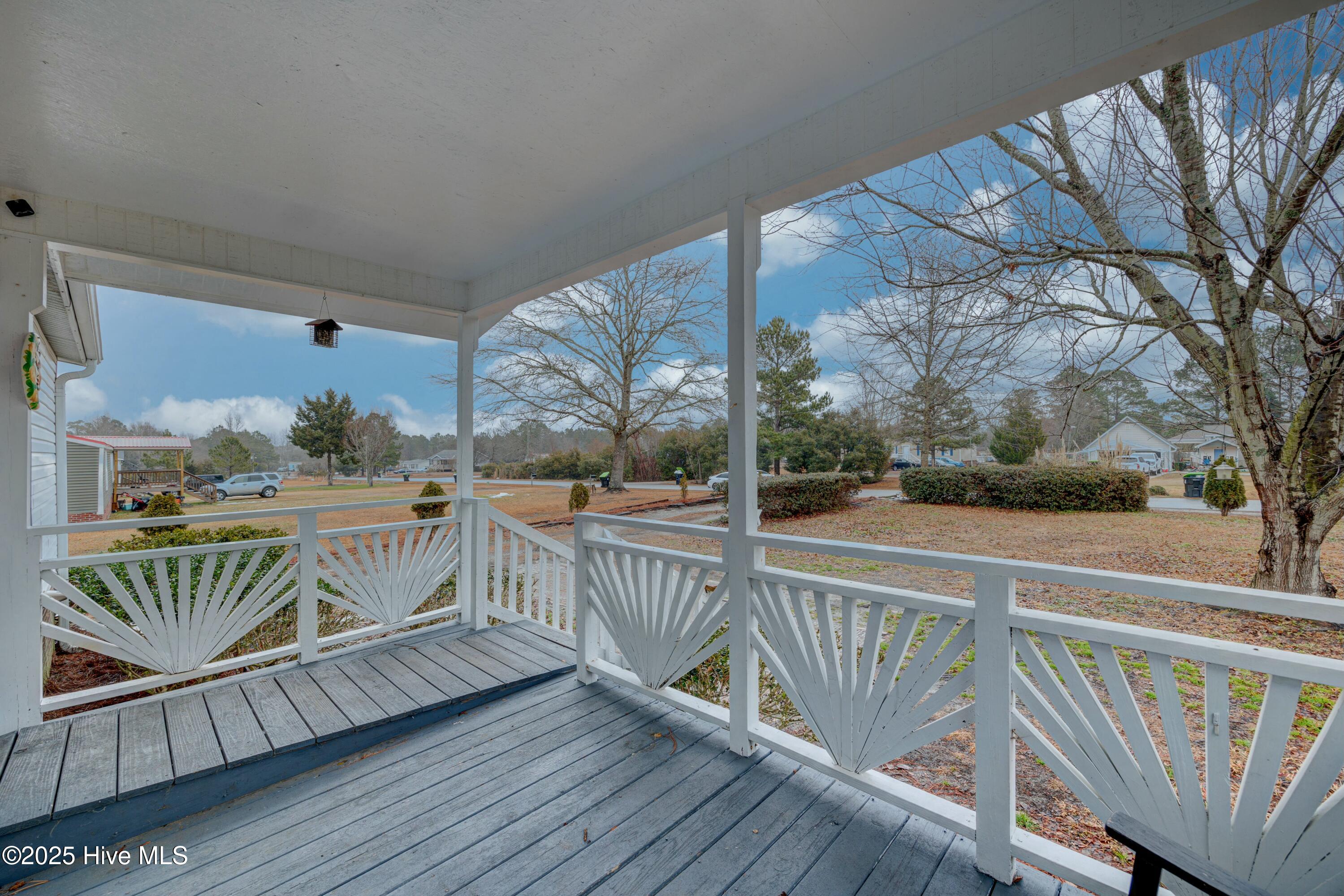 8995 Crooked Oak Court Property Photo 2