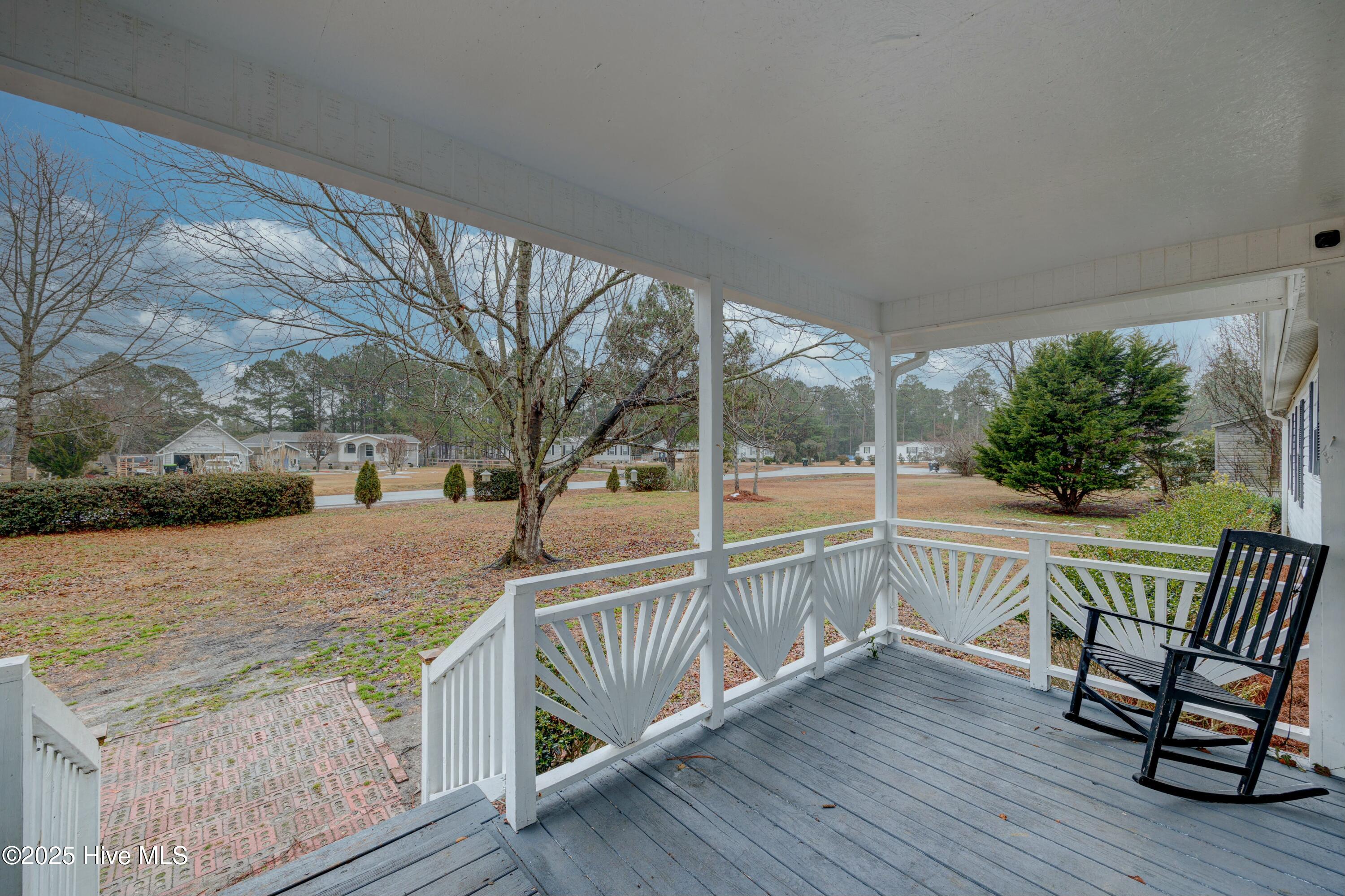 8995 Crooked Oak Court Property Photo 3