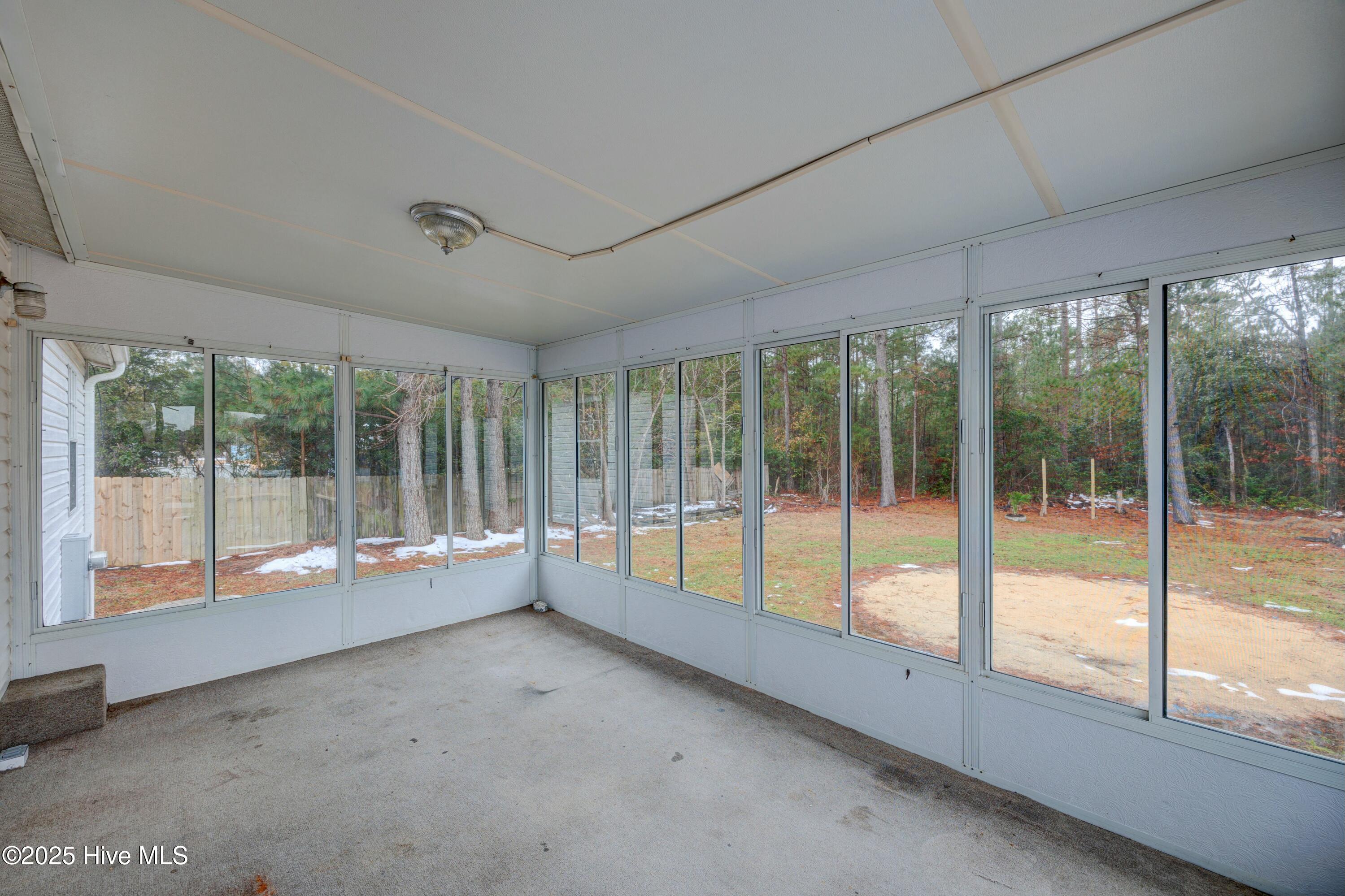 8995 Crooked Oak Court Property Photo 8