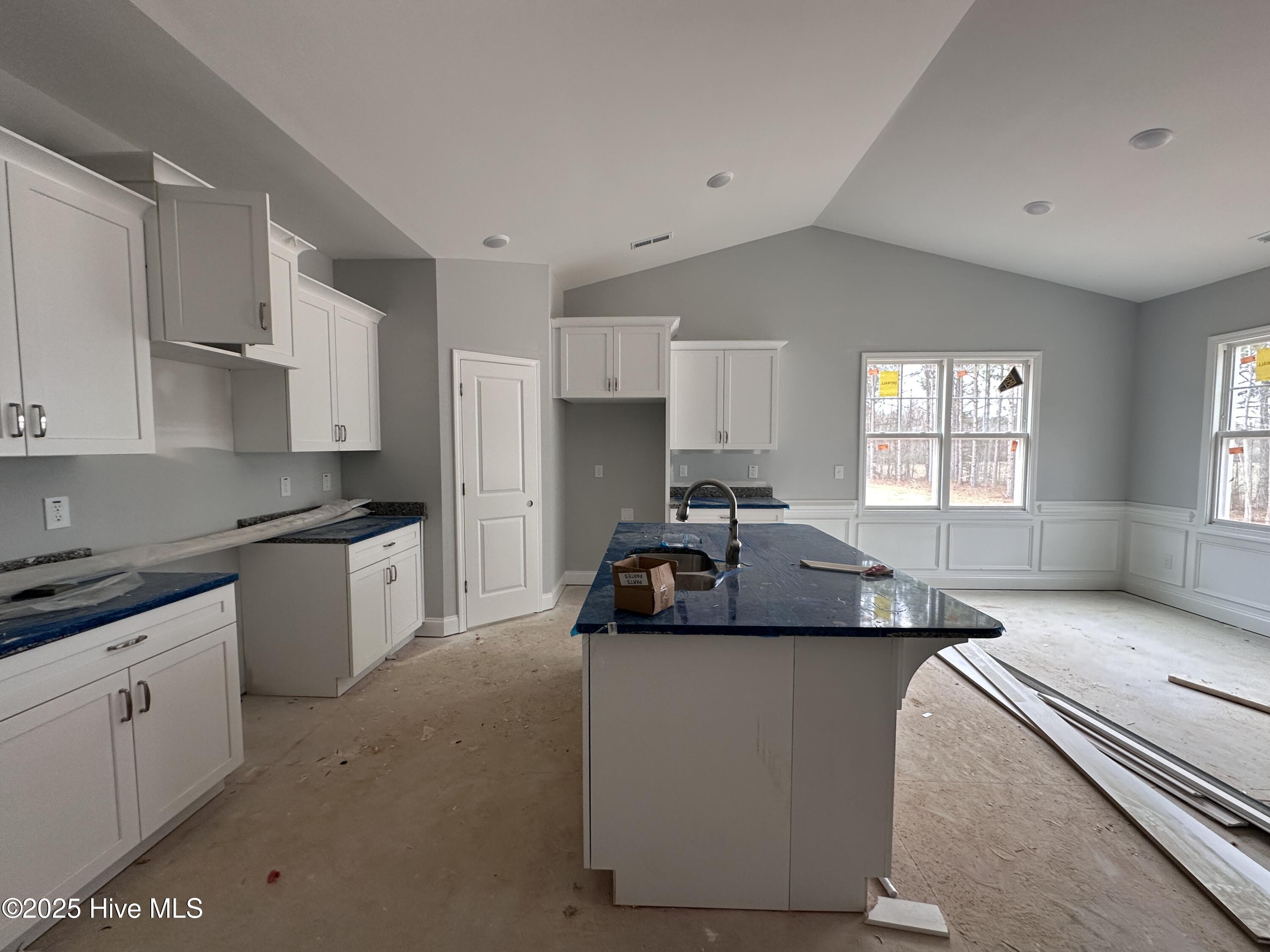 98 Laramie Lane Property Photo 3