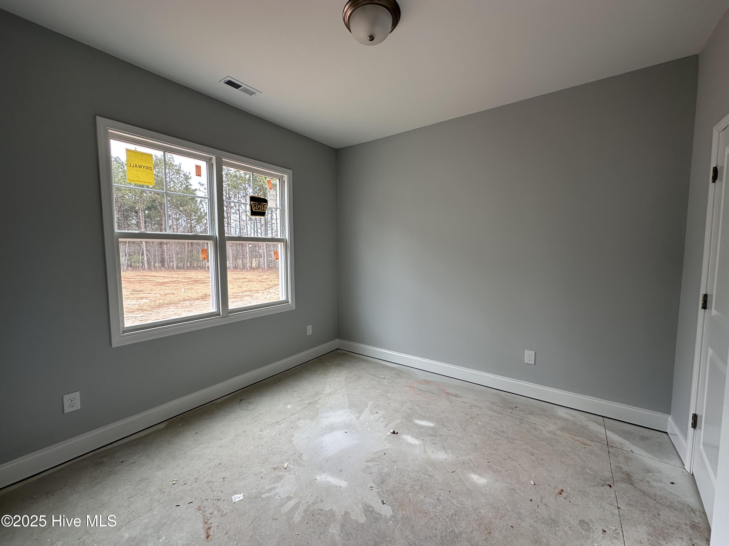 98 Laramie Lane Property Photo 8