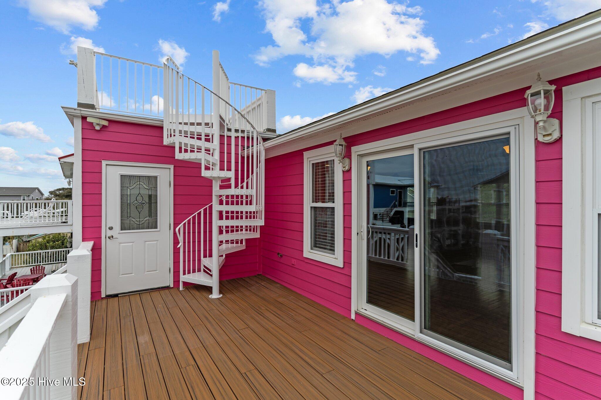 925 General Whiting Boulevard Property Photo 3