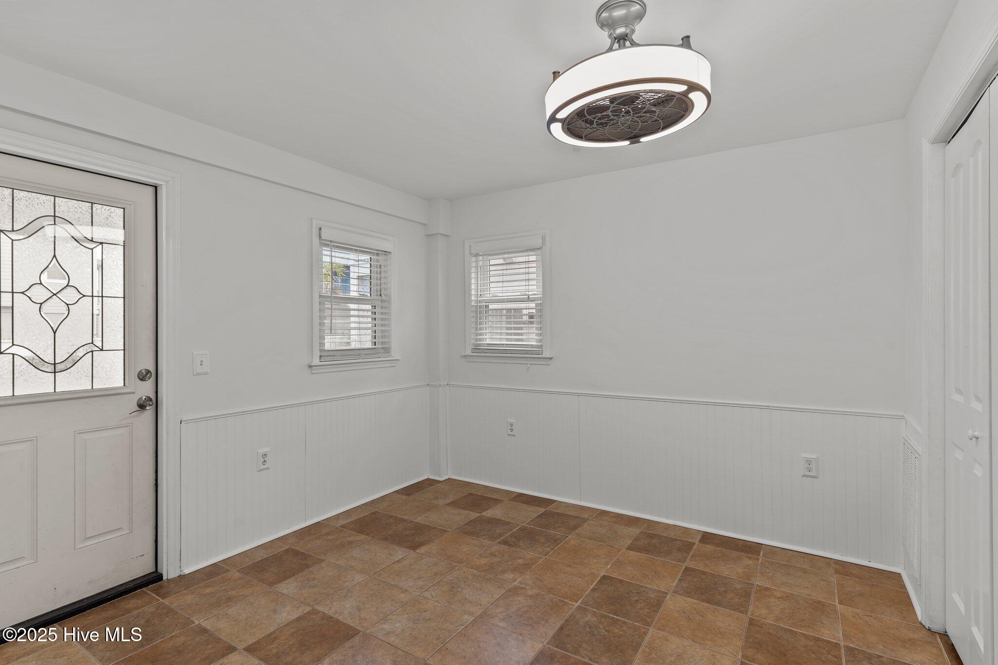 925 General Whiting Boulevard Property Photo 8