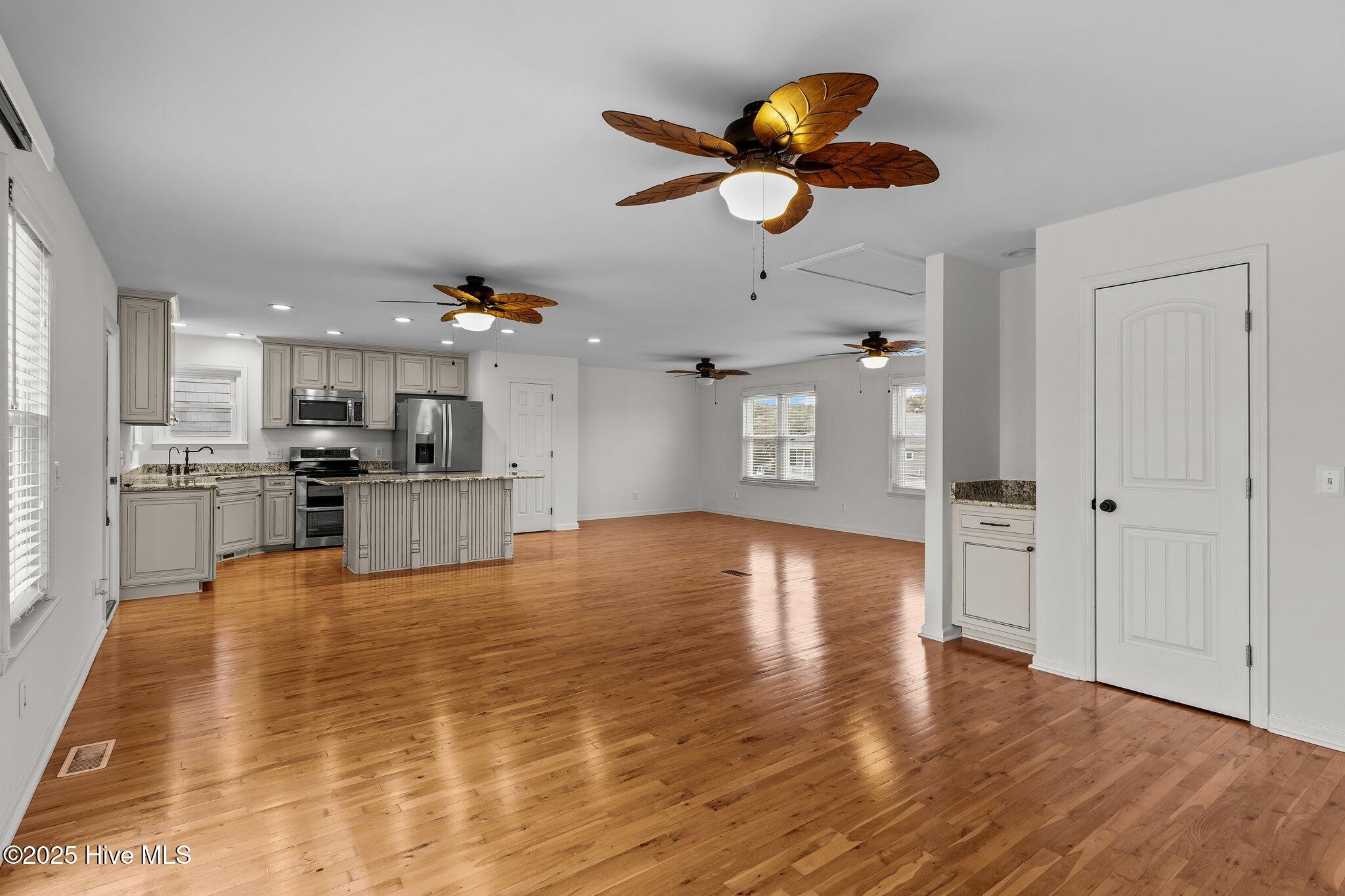 925 General Whiting Boulevard Property Photo 30
