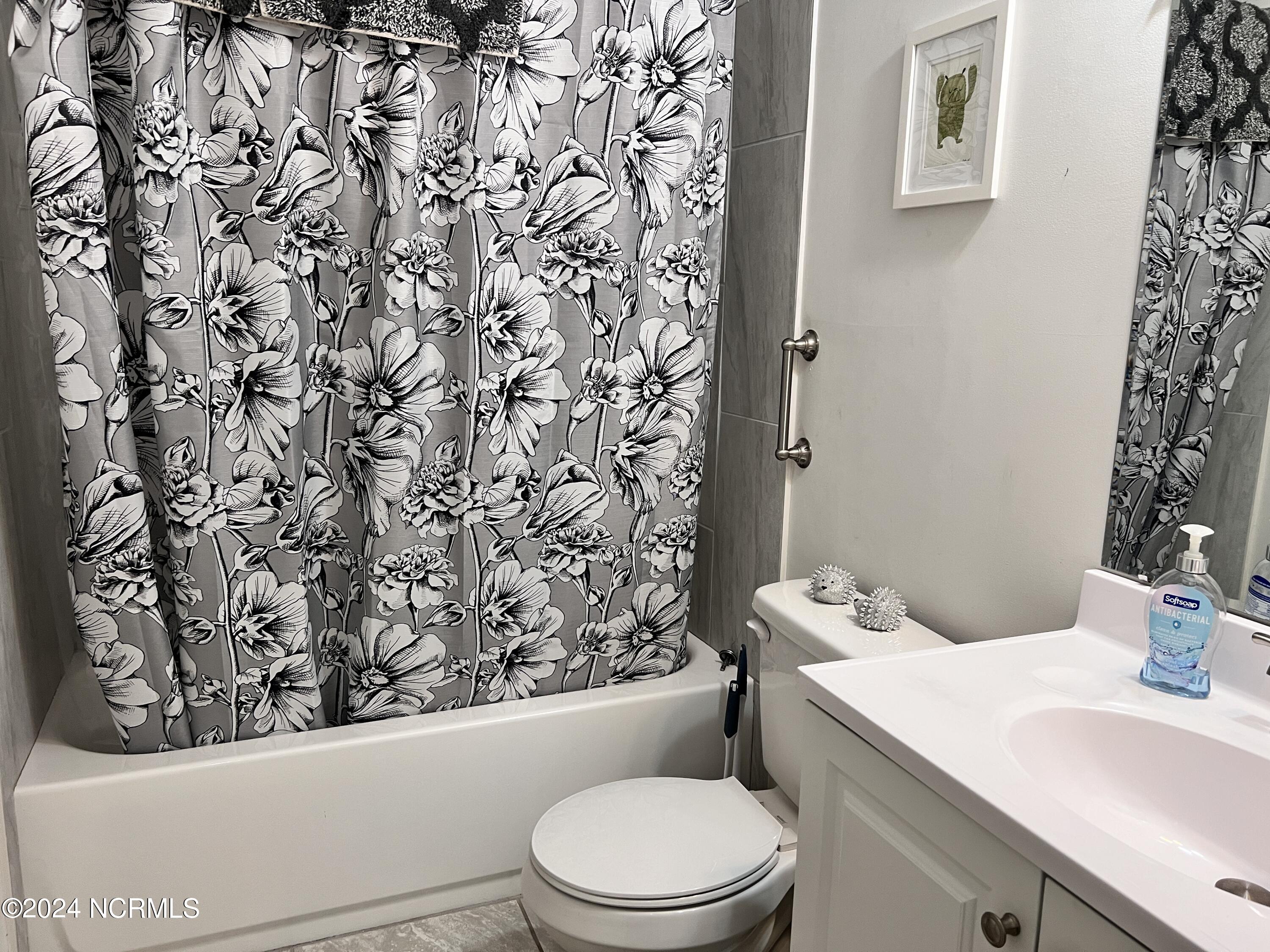 208 Country Haven Drive A Property Photo 9