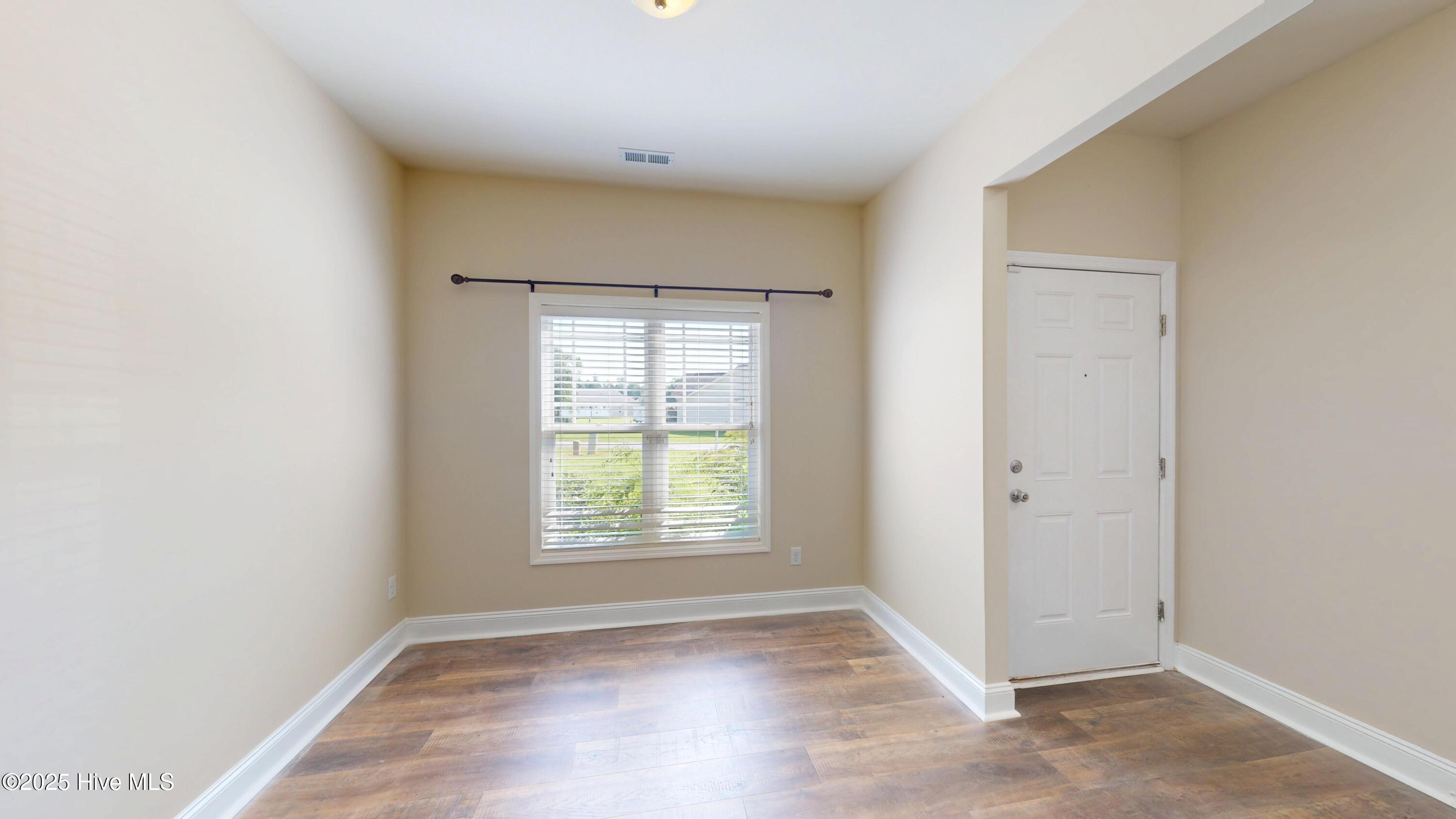 202 Red Shoulder Lane Property Photo 3