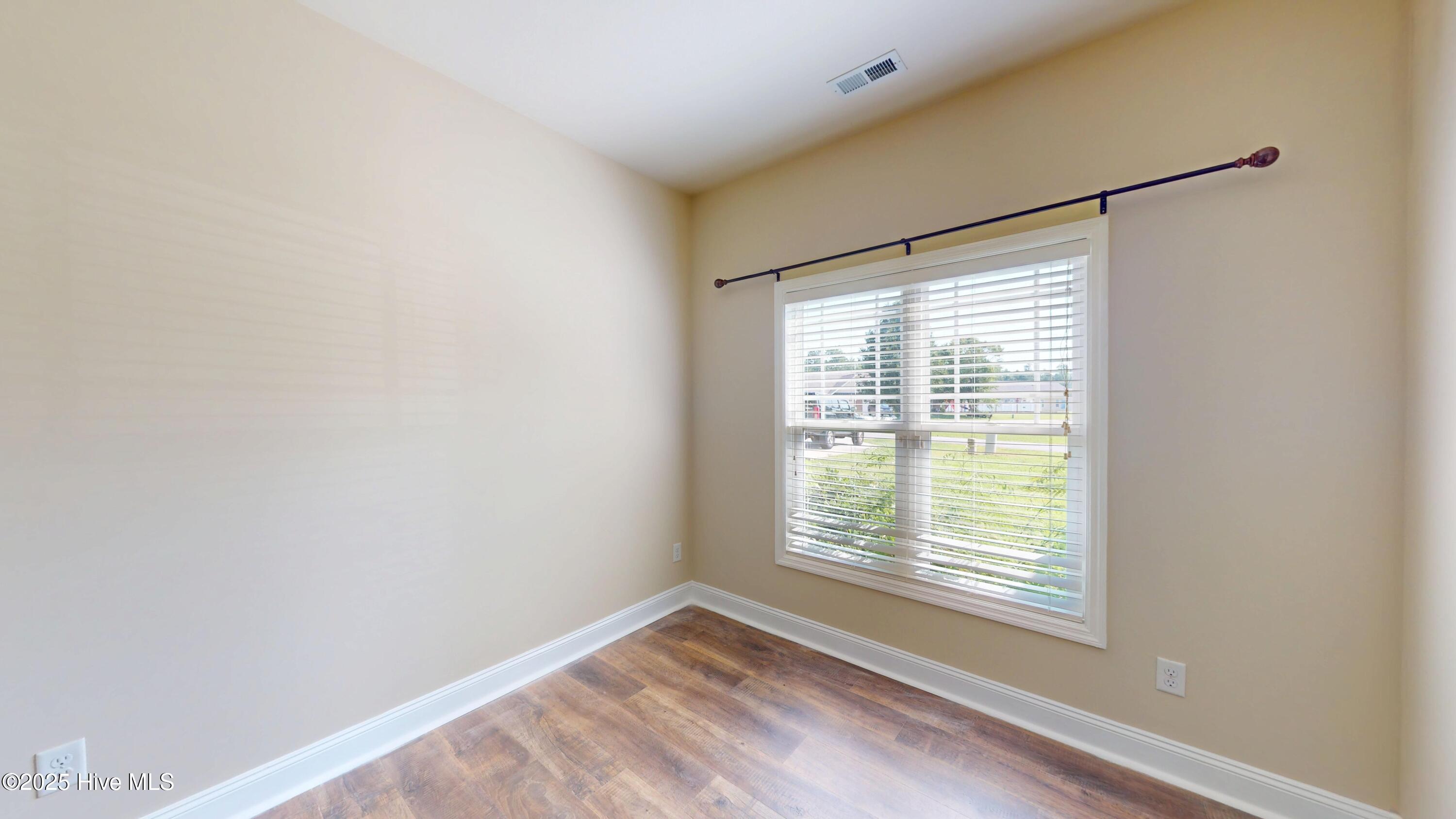 202 Red Shoulder Lane Property Photo 4