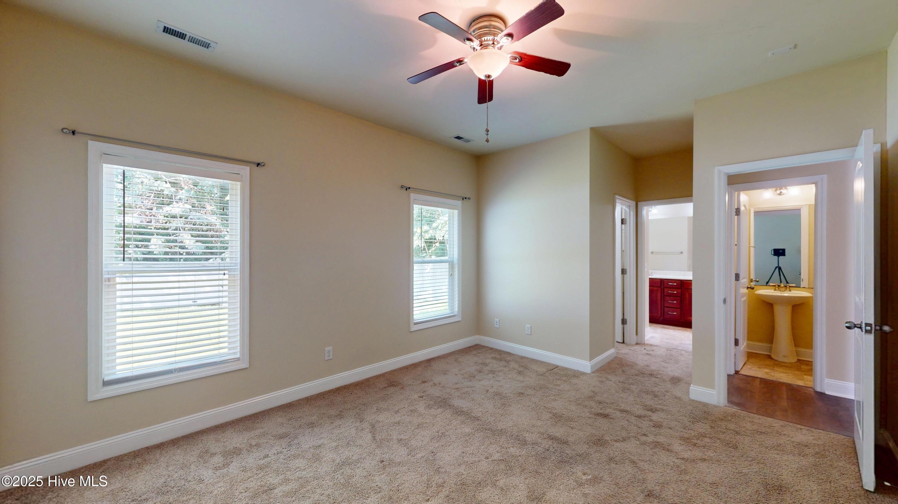 202 Red Shoulder Lane Property Photo 15