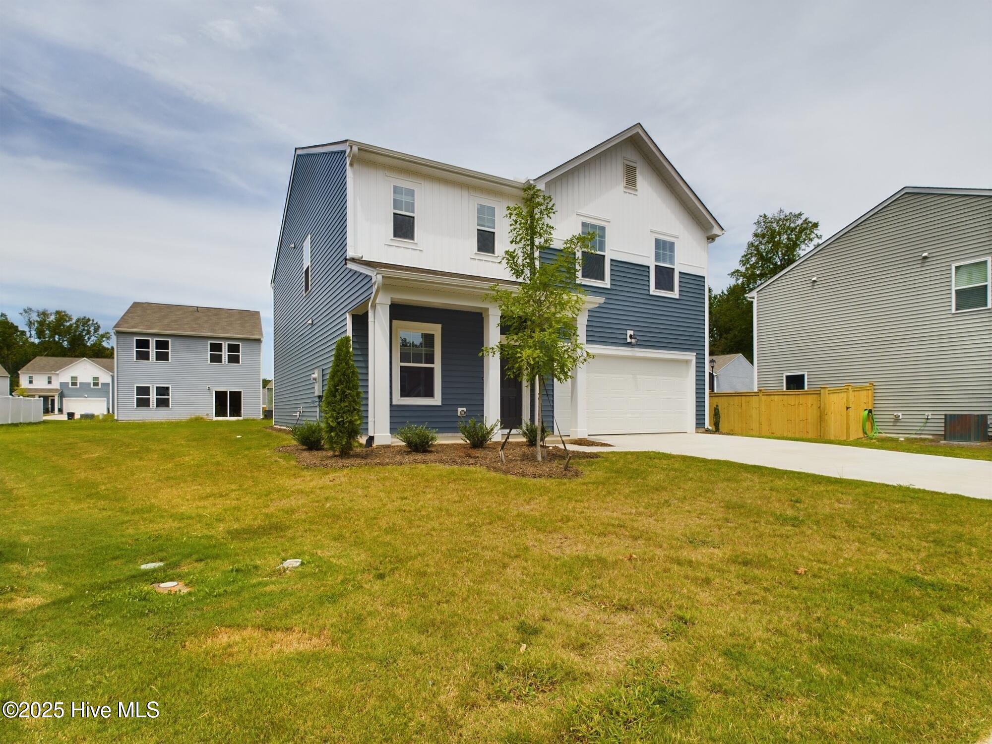 32 Moss Oaks Court Property Photo 3