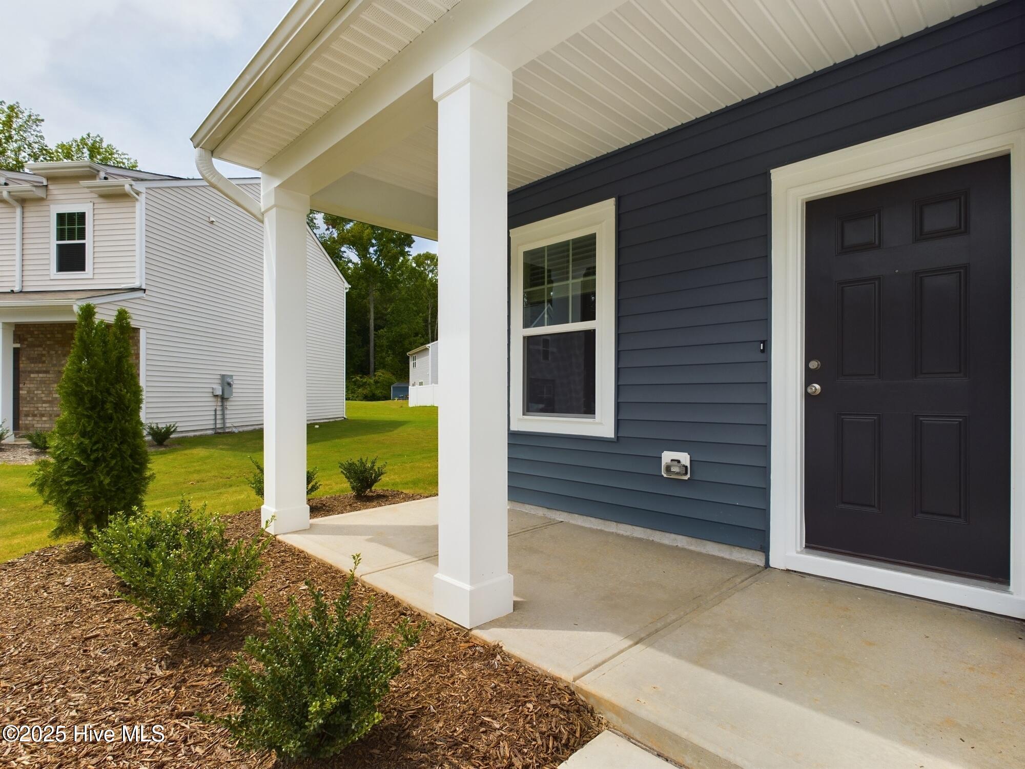 32 Moss Oaks Court Property Photo 6