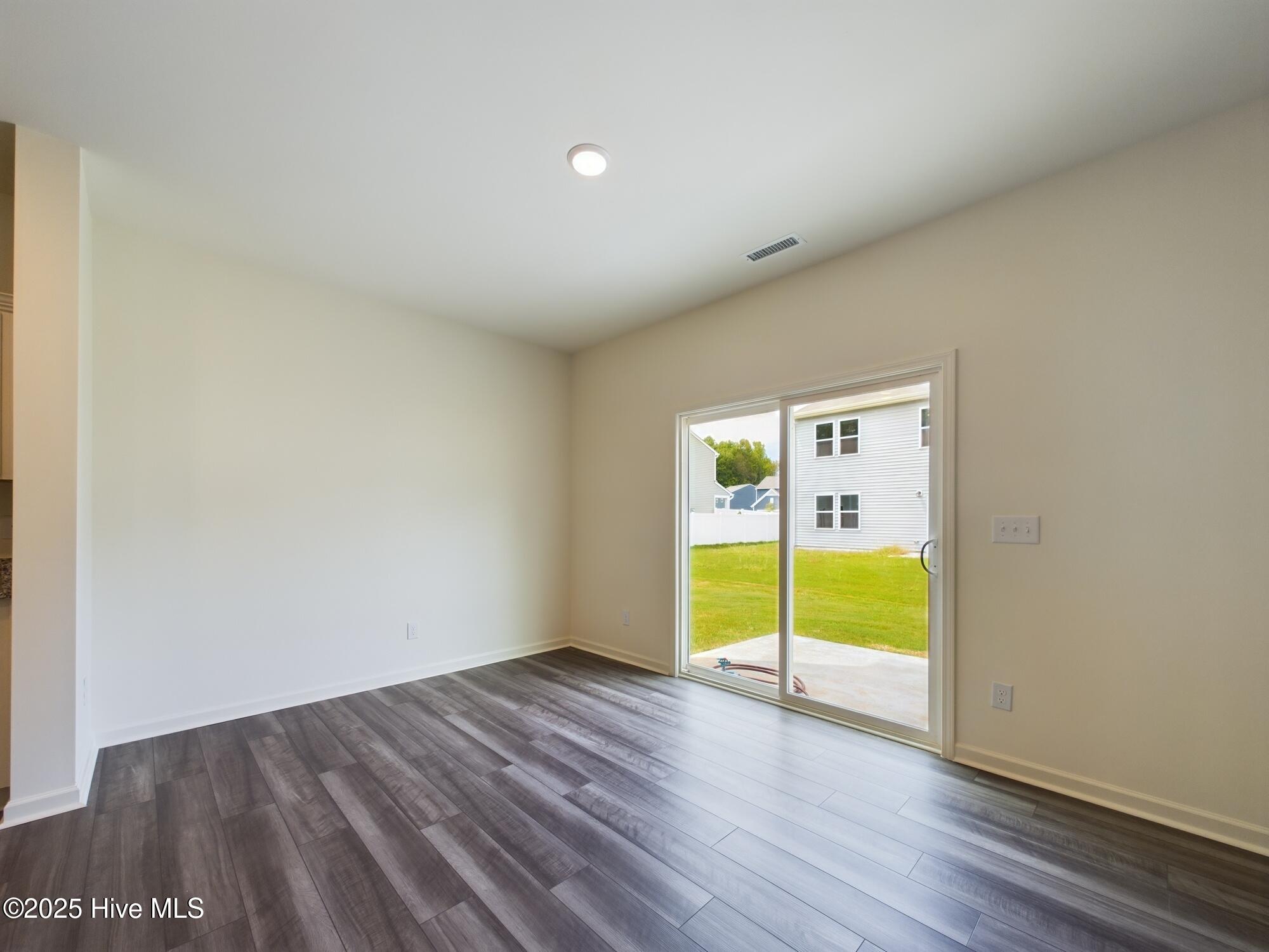 32 Moss Oaks Court Property Photo 21