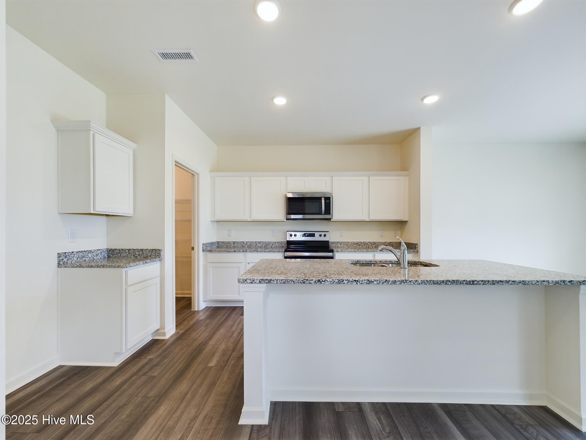 32 Moss Oaks Court Property Photo 30