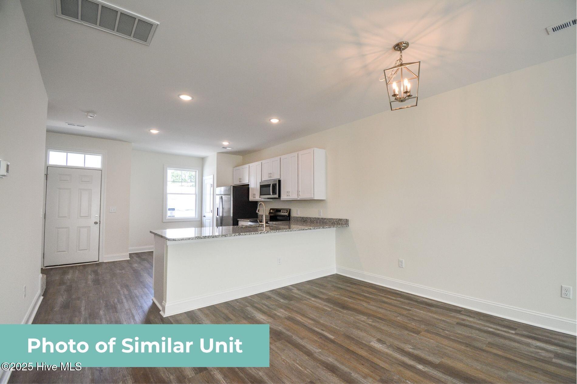 208 Sandy Cove Lane Property Photo 9