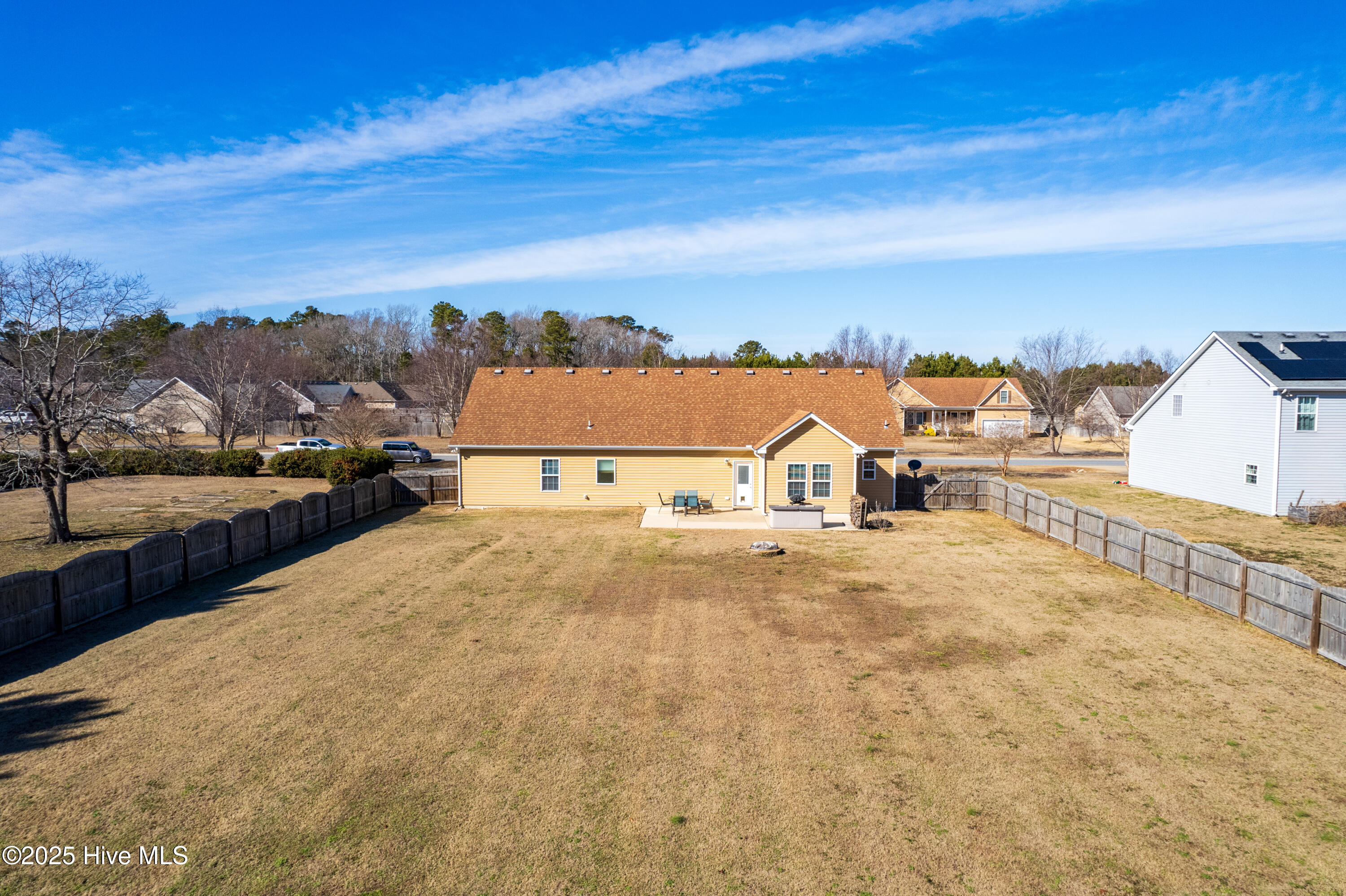 123 Laurel Woods Boulevard Property Photo 2