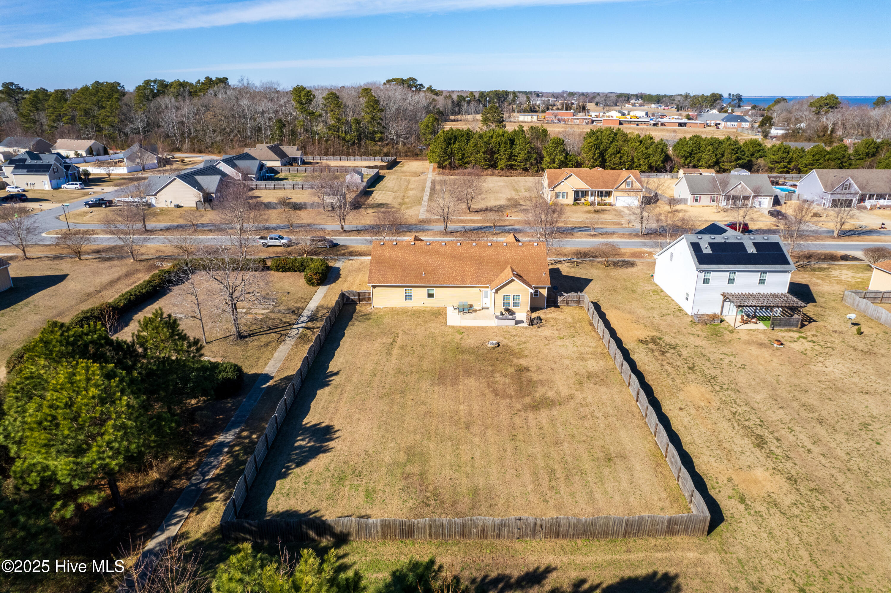 123 Laurel Woods Boulevard Property Photo 4