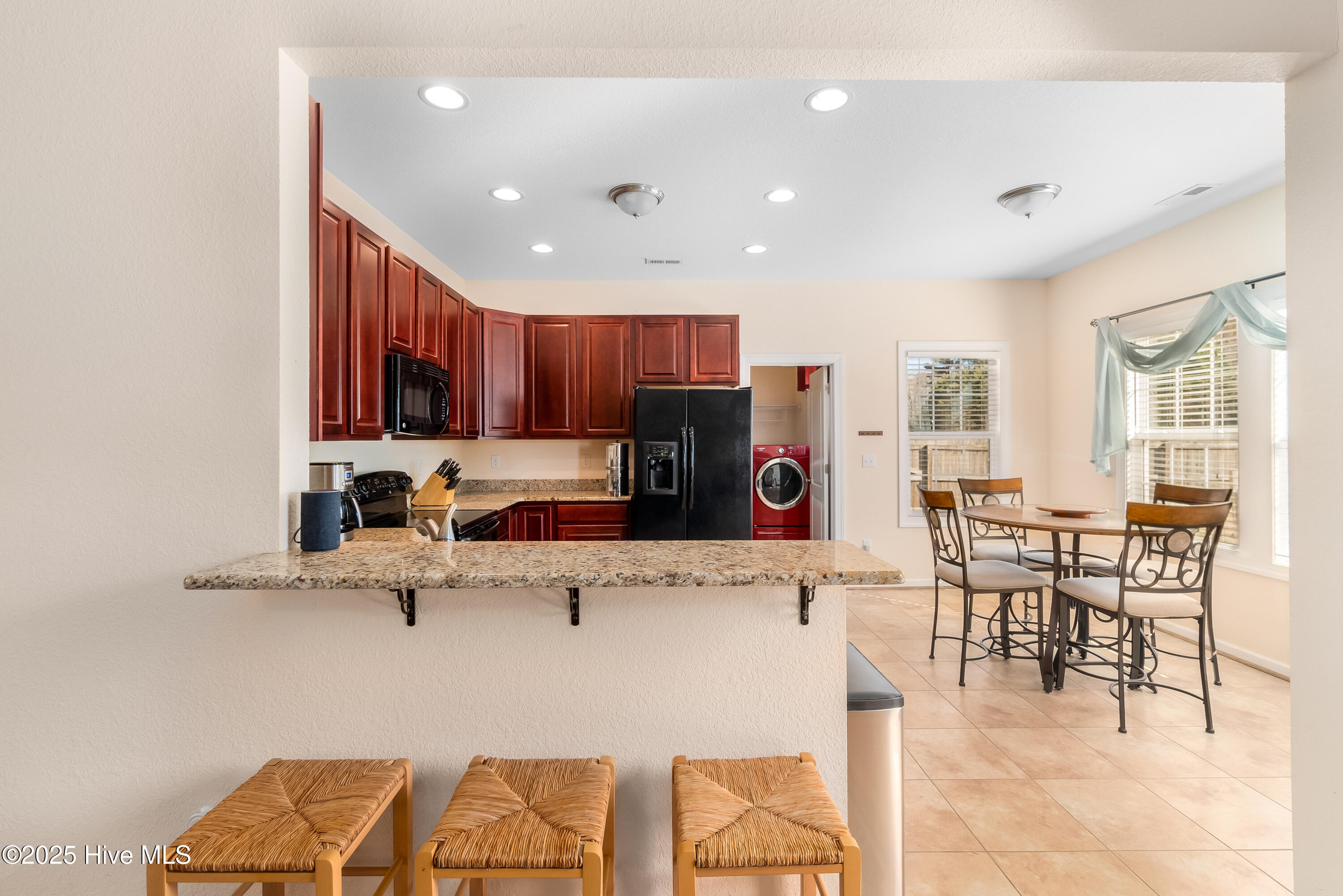 123 Laurel Woods Boulevard Property Photo 17