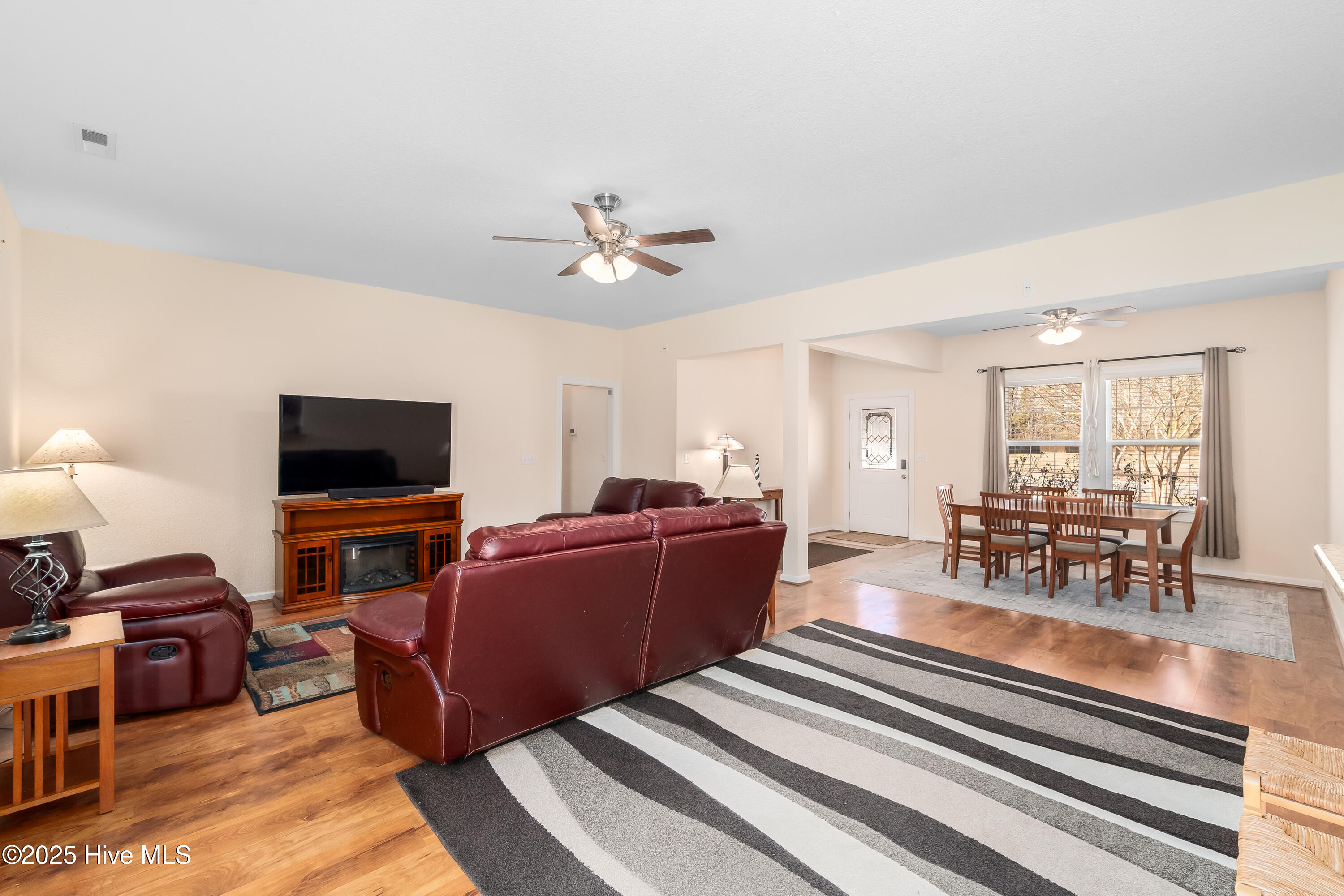 123 Laurel Woods Boulevard Property Photo 20