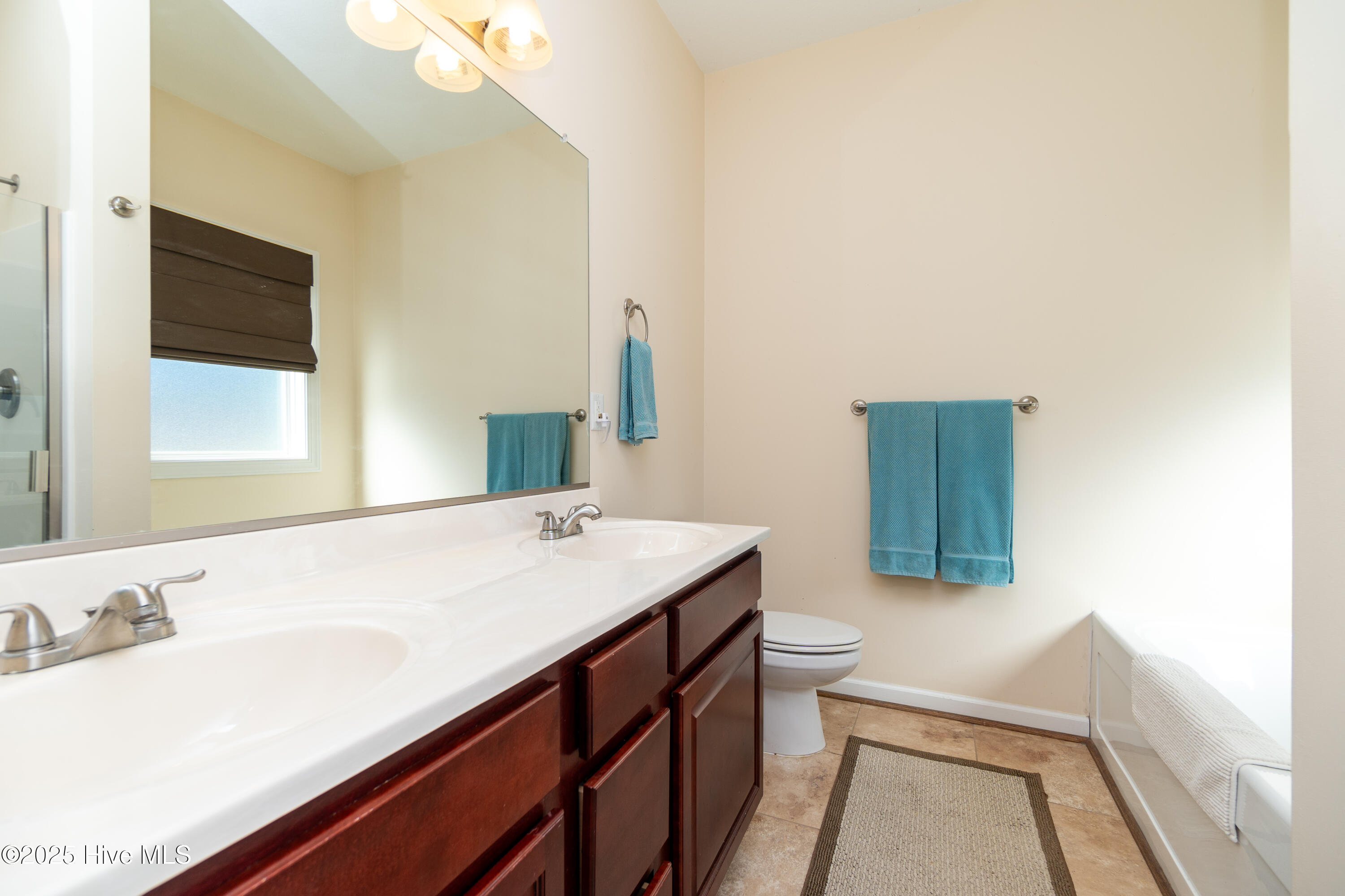 123 Laurel Woods Boulevard Property Photo 27