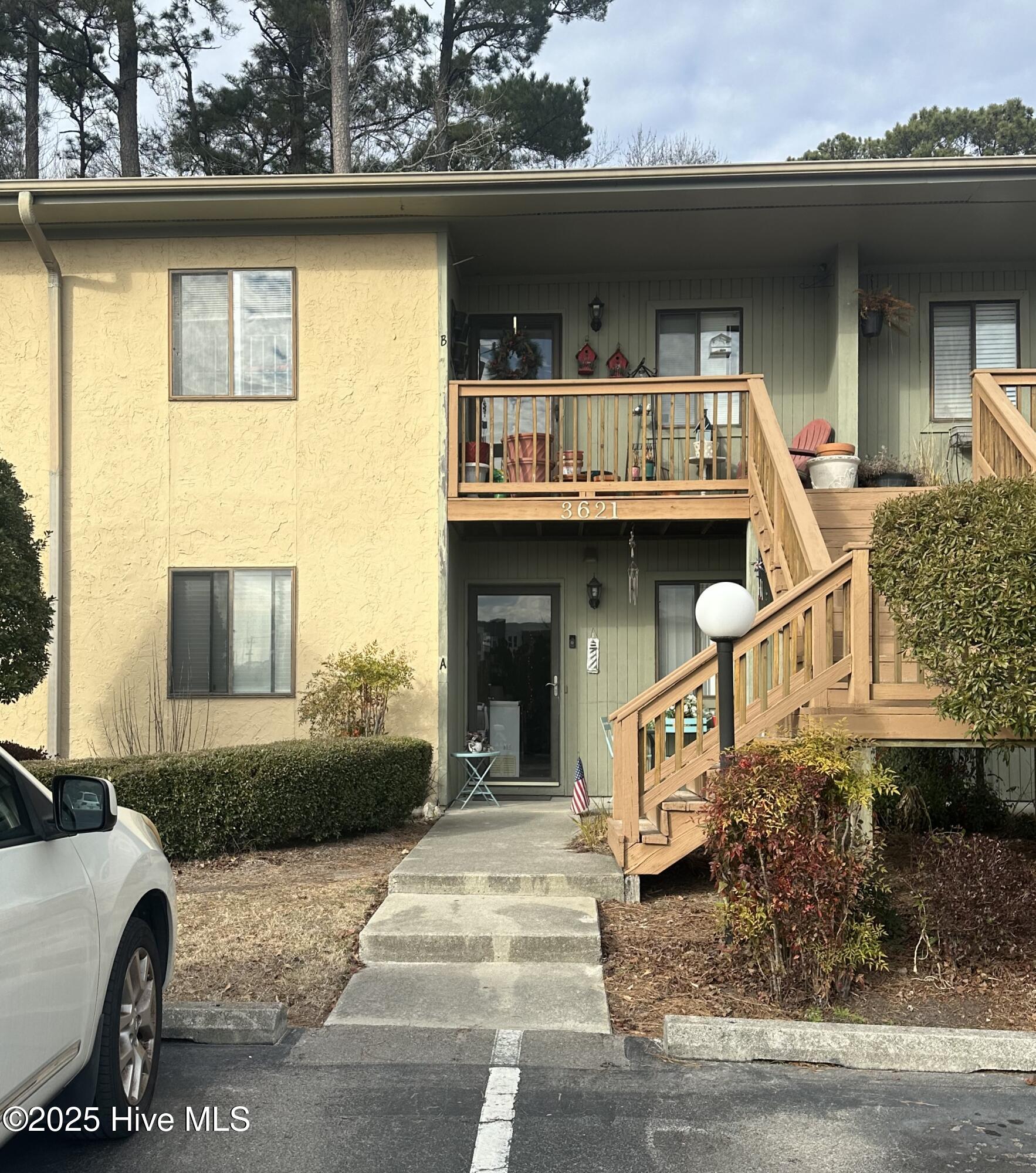 3621 Saint Johns Court B Property Photo 2
