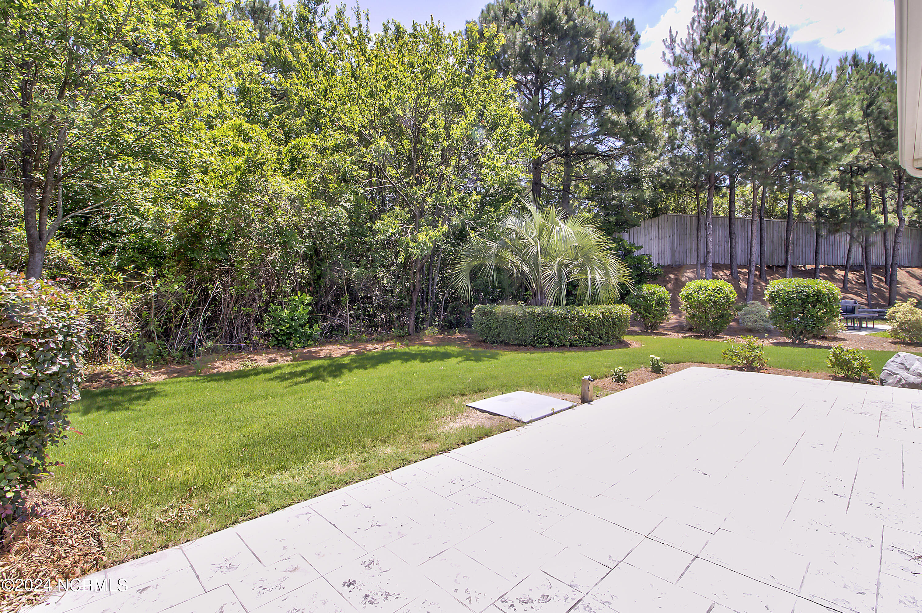 2173 Palm Pointe Property Photo 5