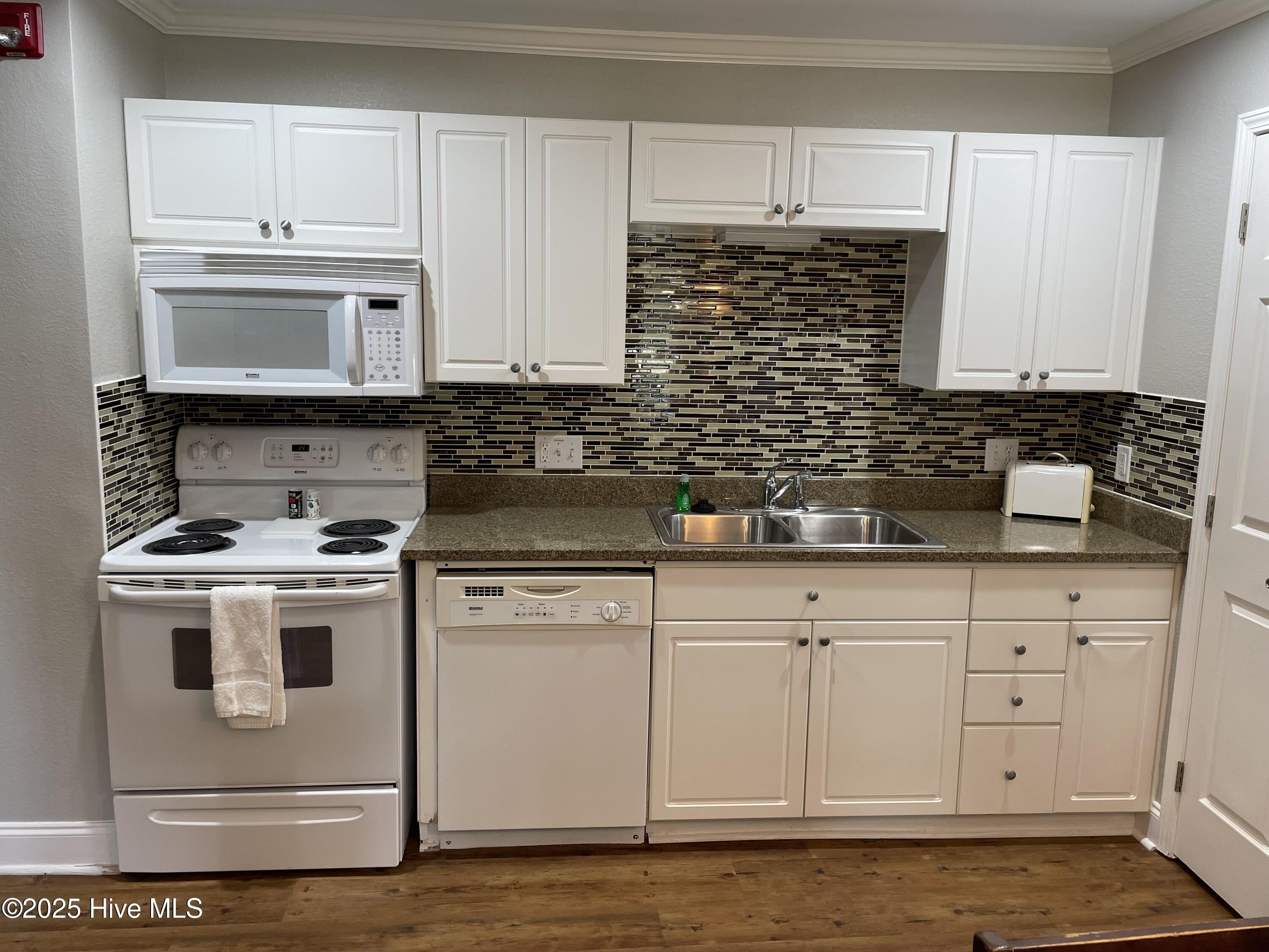 520 Little River Farm Boulevard C106 Property Photo 2