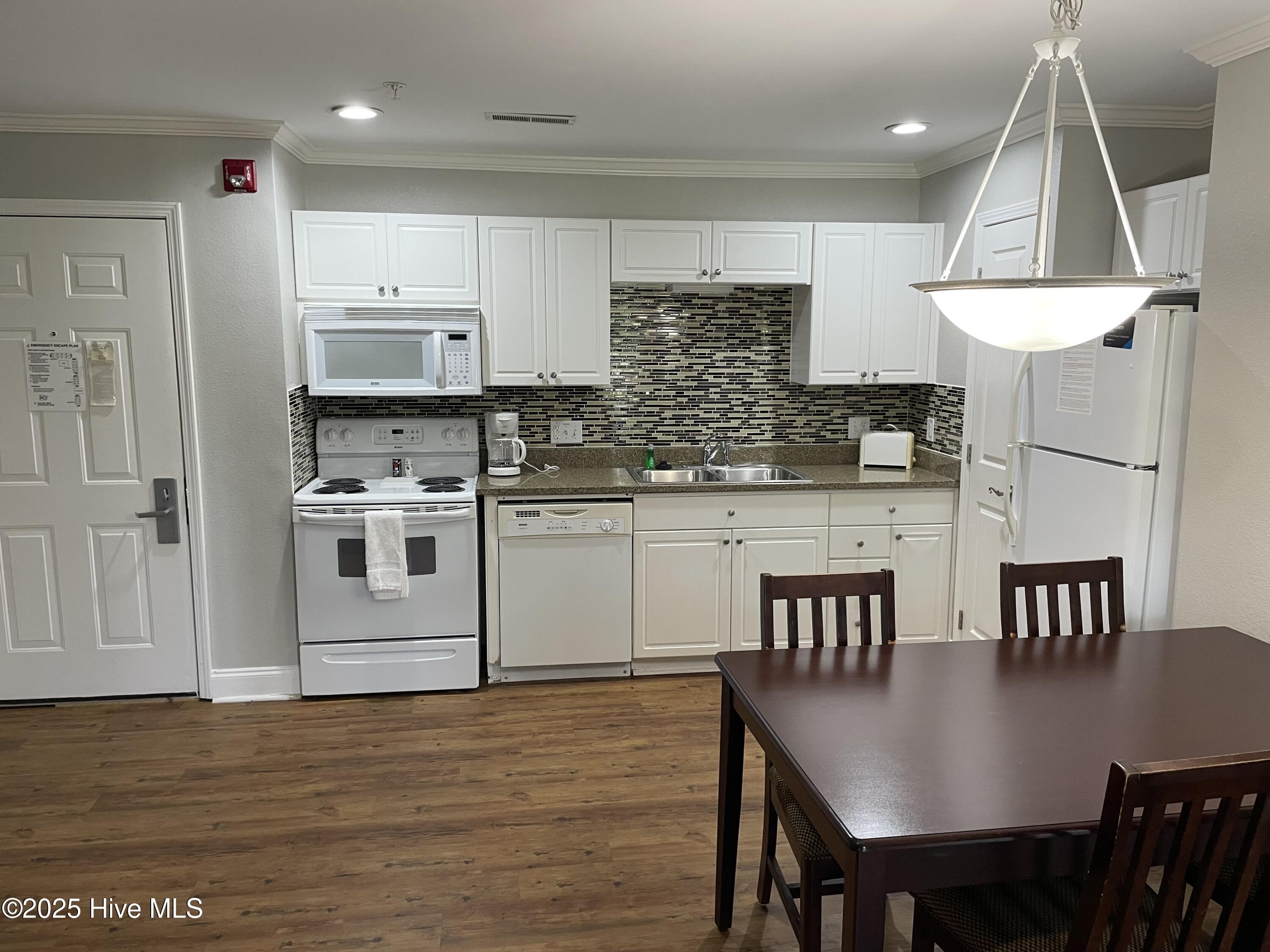 520 Little River Farm Boulevard C106 Property Photo 4