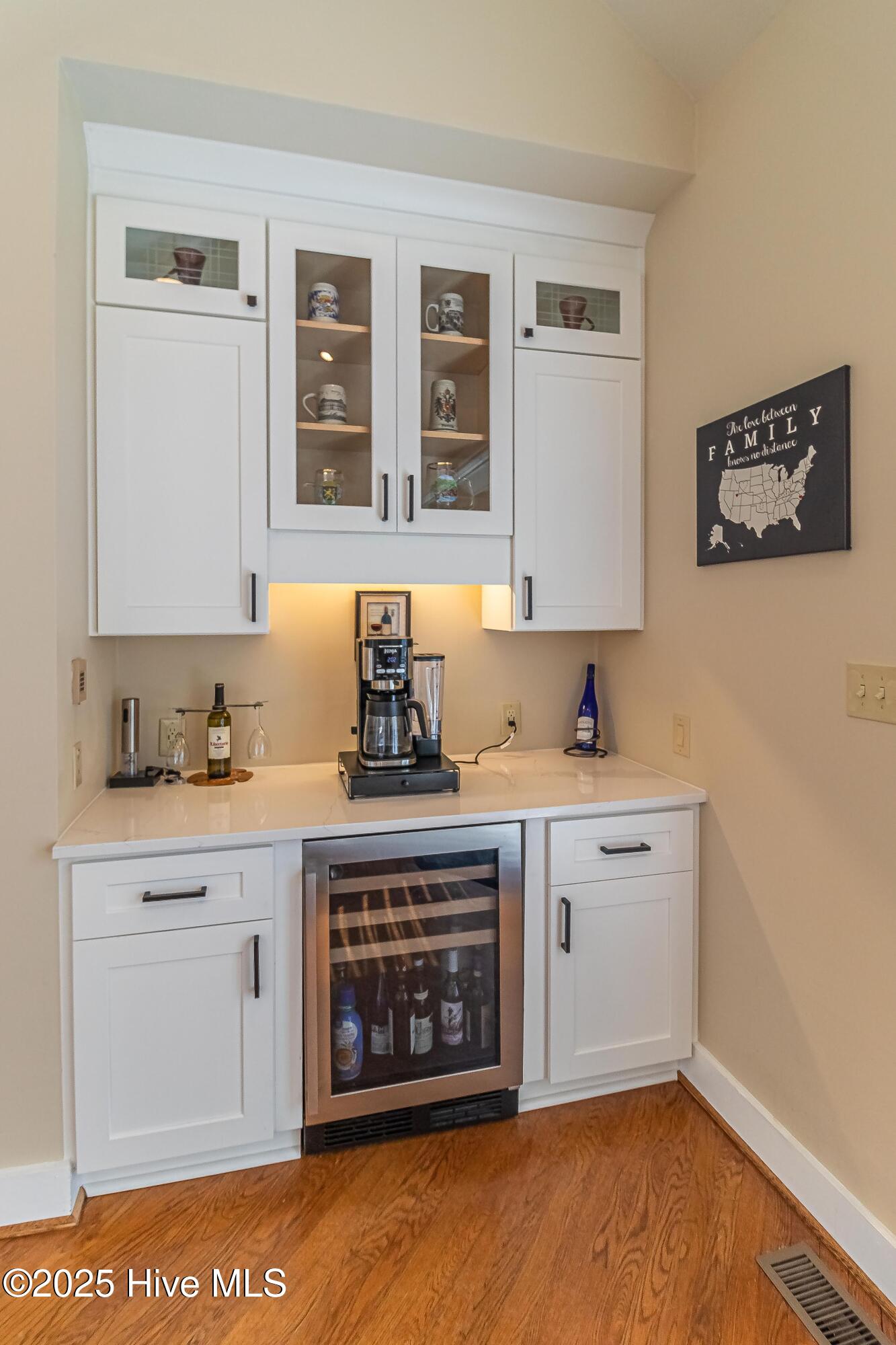 2715 Deerfield Lane Property Photo 14