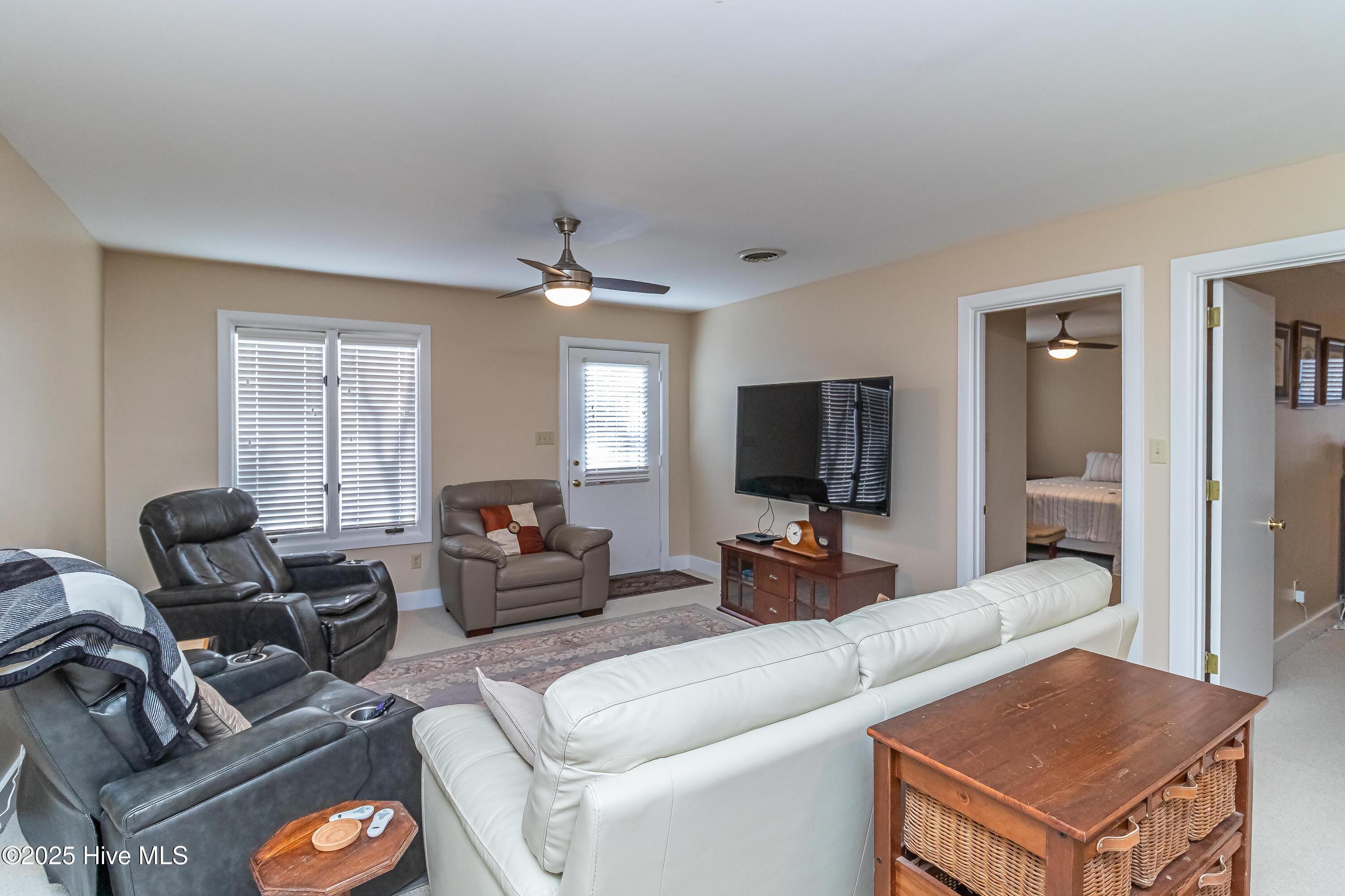 2715 Deerfield Lane Property Photo 25