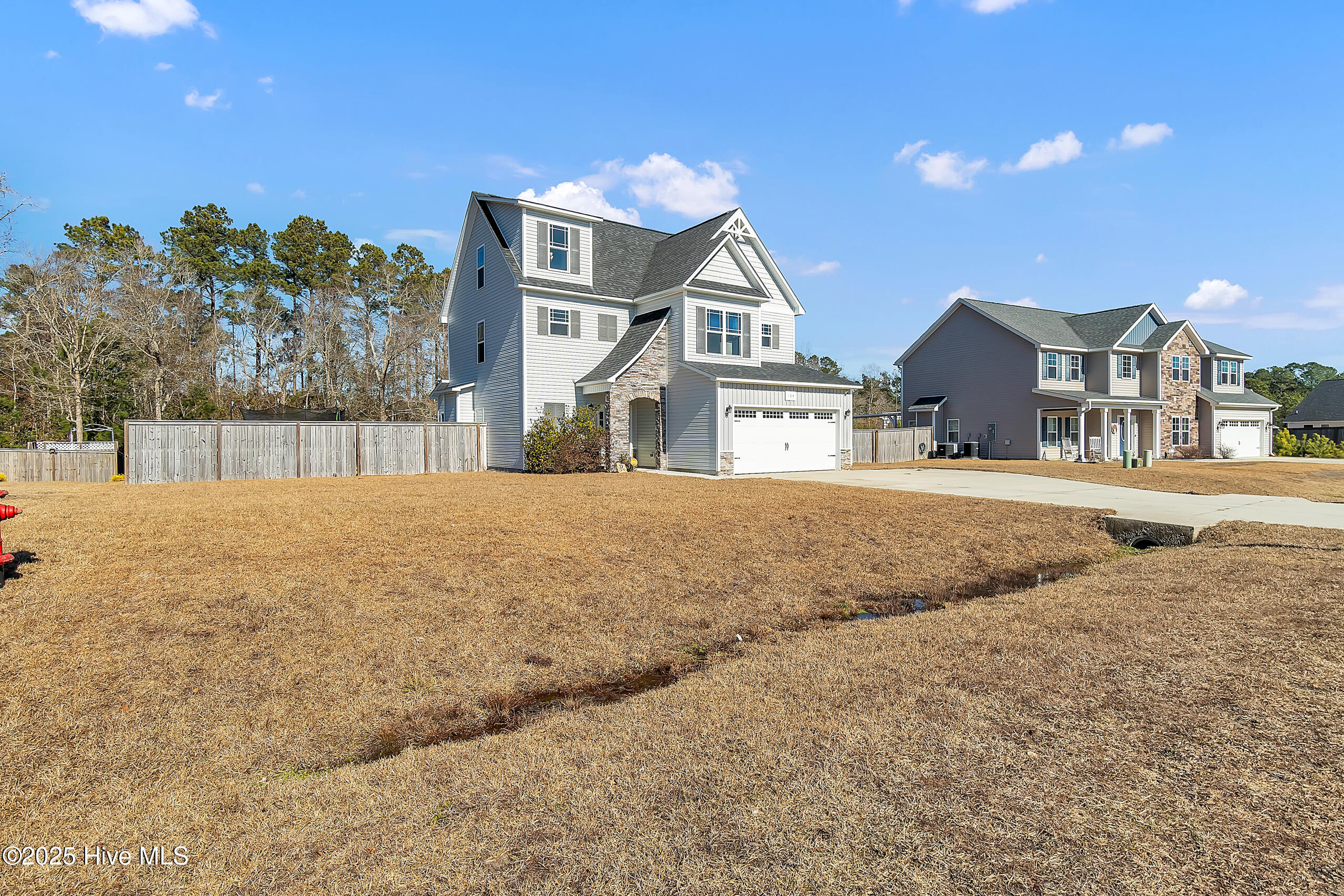 104 Rose Trellis Way Property Photo 3