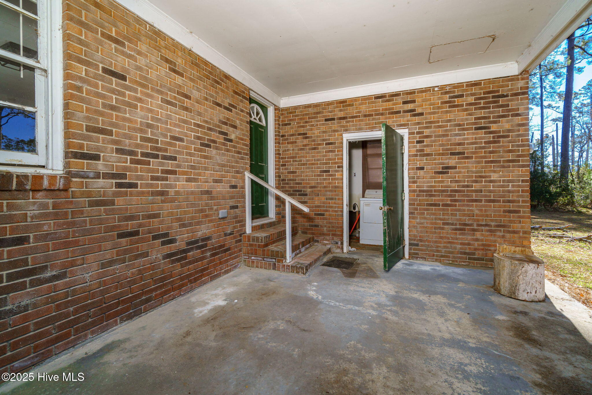 302 Highway 70 Williston Property Photo 6