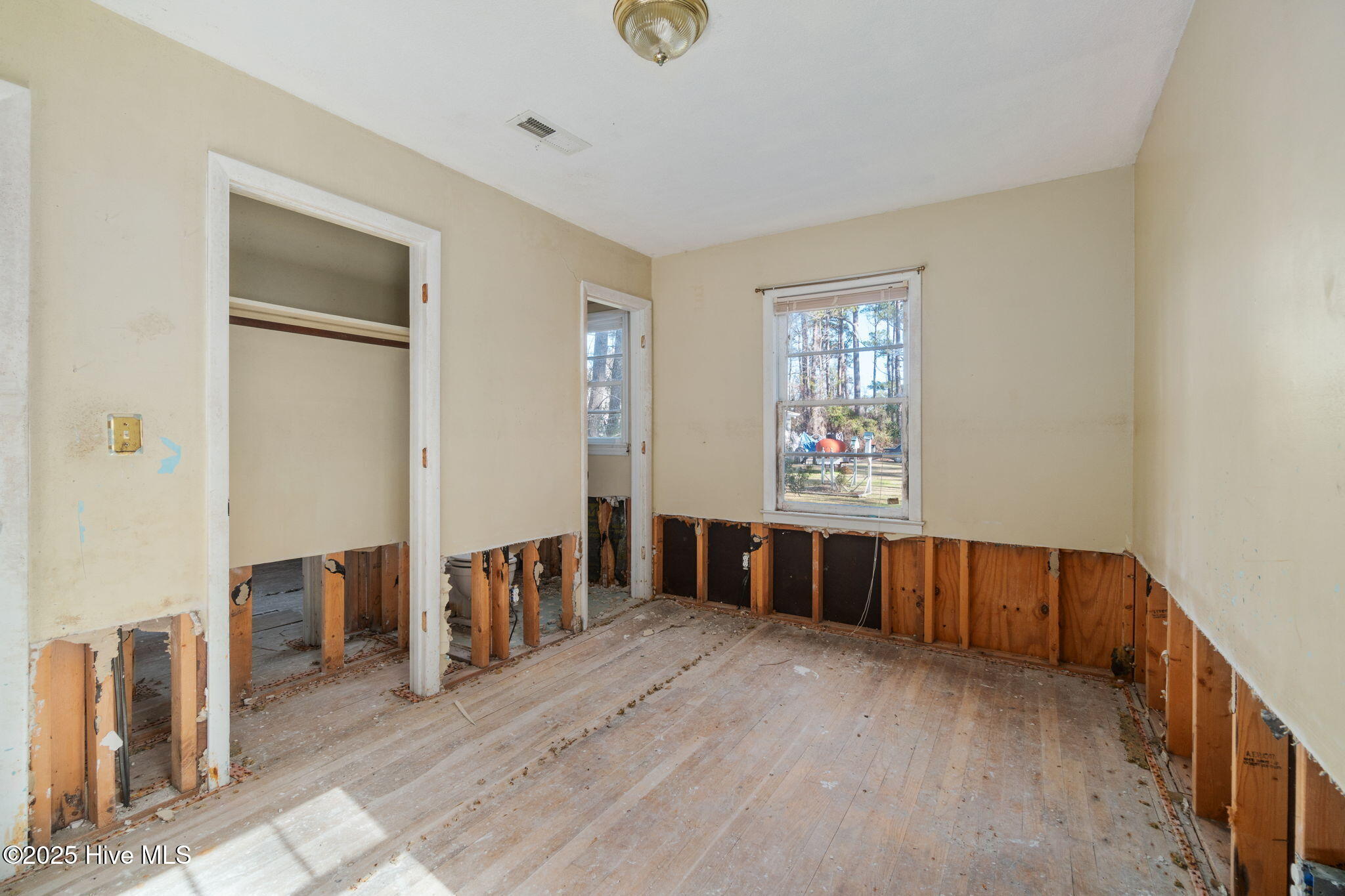 302 Highway 70 Williston Property Photo 12