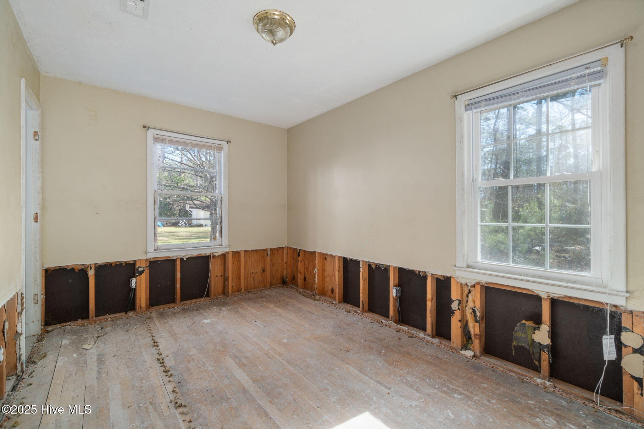 302 Highway 70 Williston Property Photo 13