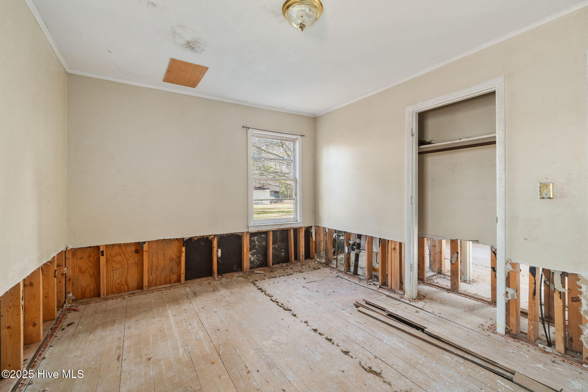 302 Highway 70 Williston Property Photo 16