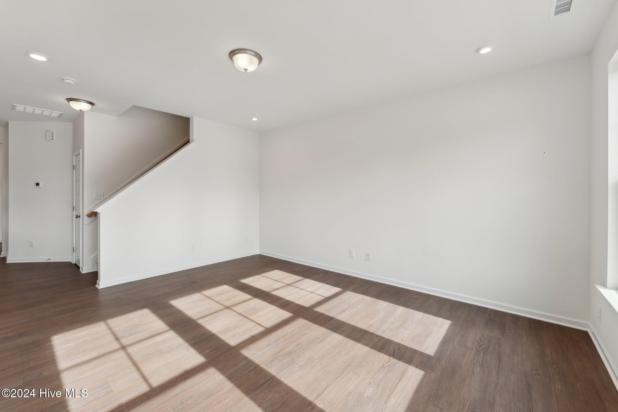 1427 Goldsboro Avenue Property Photo 3