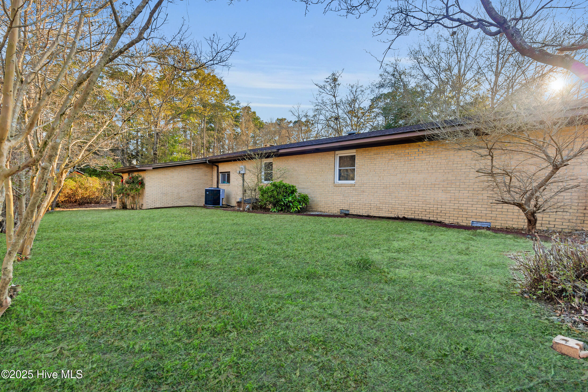 226 Pinewood Drive Property Photo 4