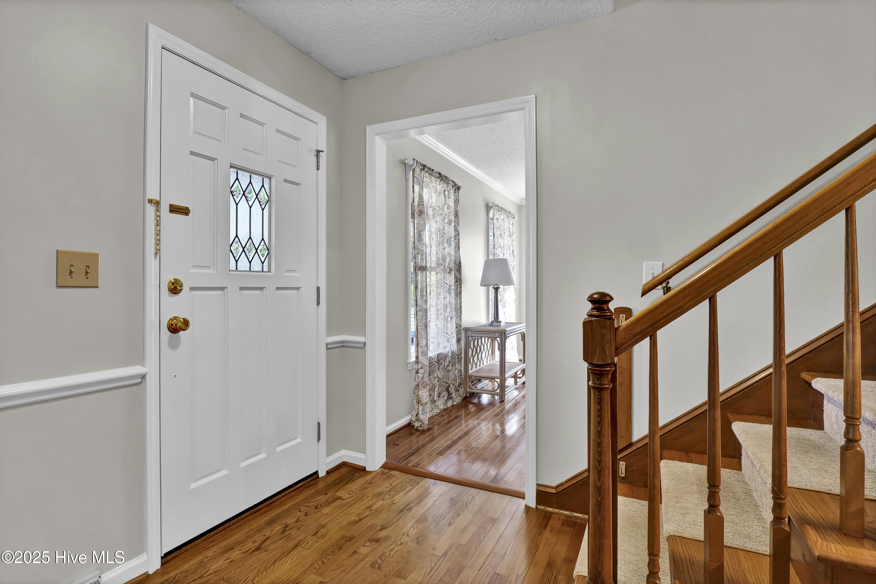 254 La Salle Street Property Photo 8
