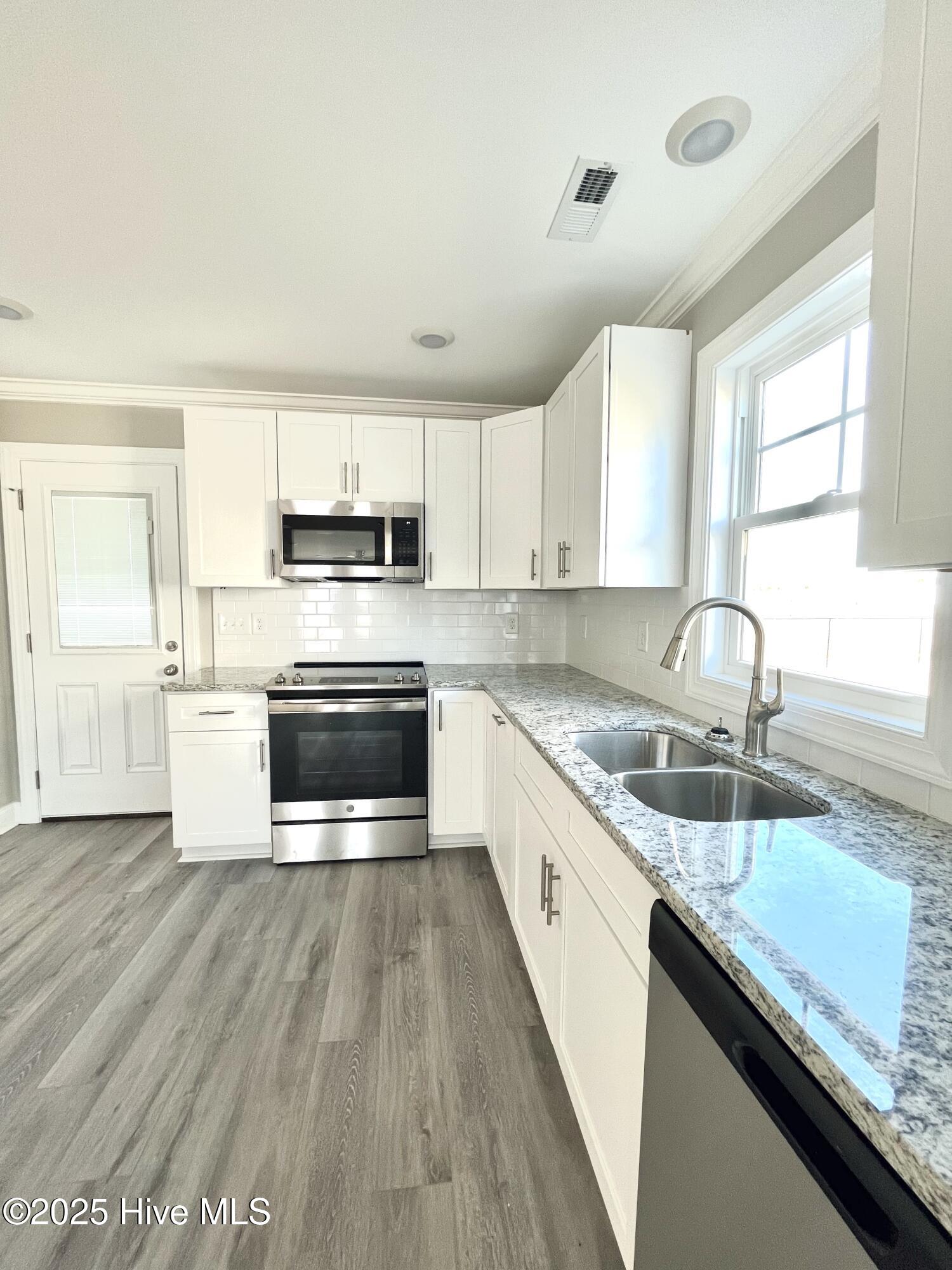 656 Abigail Taylor Drive B Property Photo 1