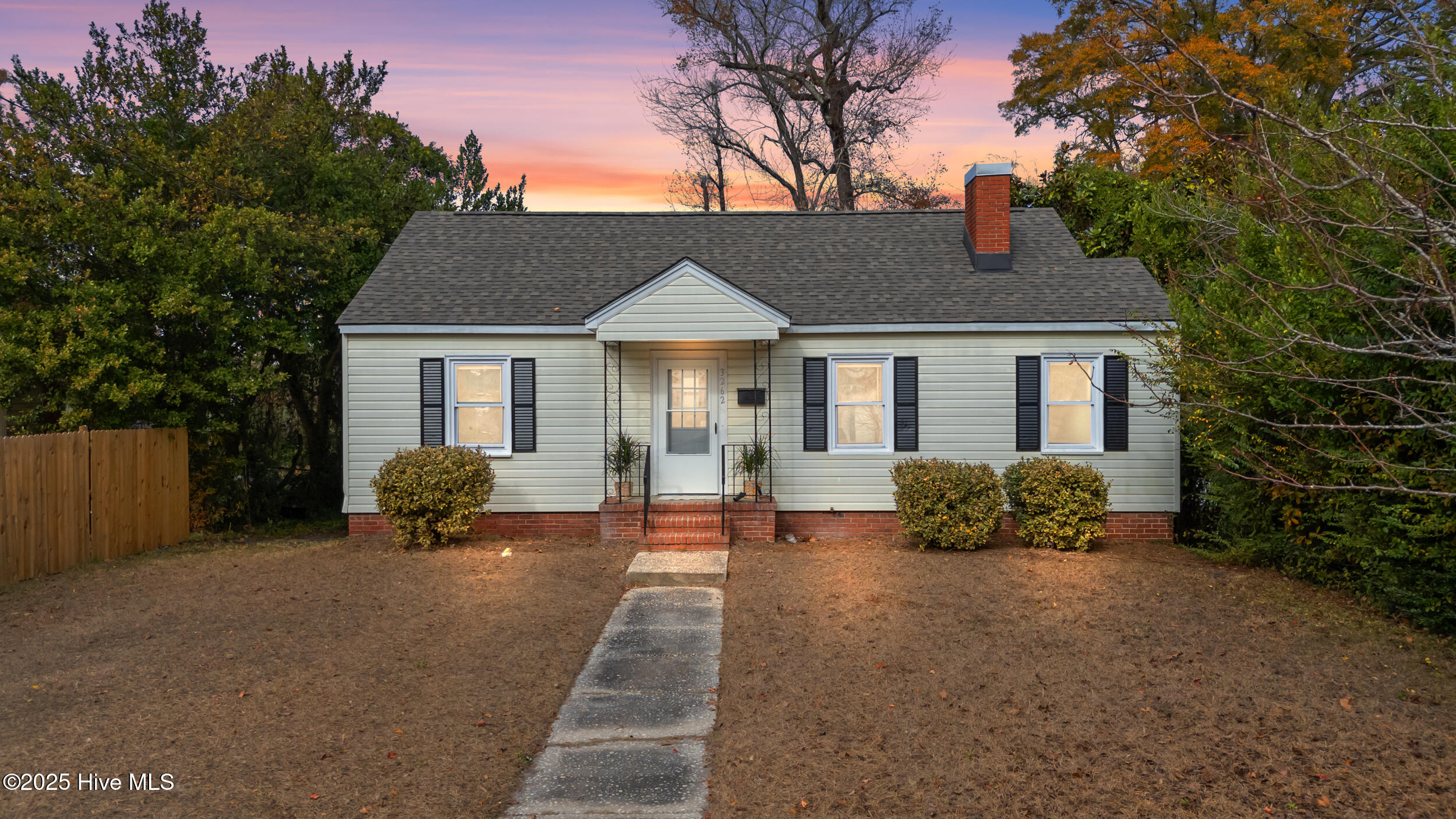 3262 Camden Circle Property Photo 1