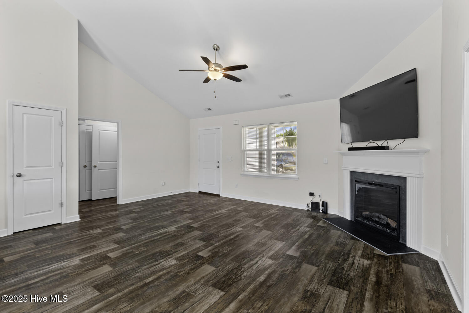 103 Gooseberry Court Property Photo 6