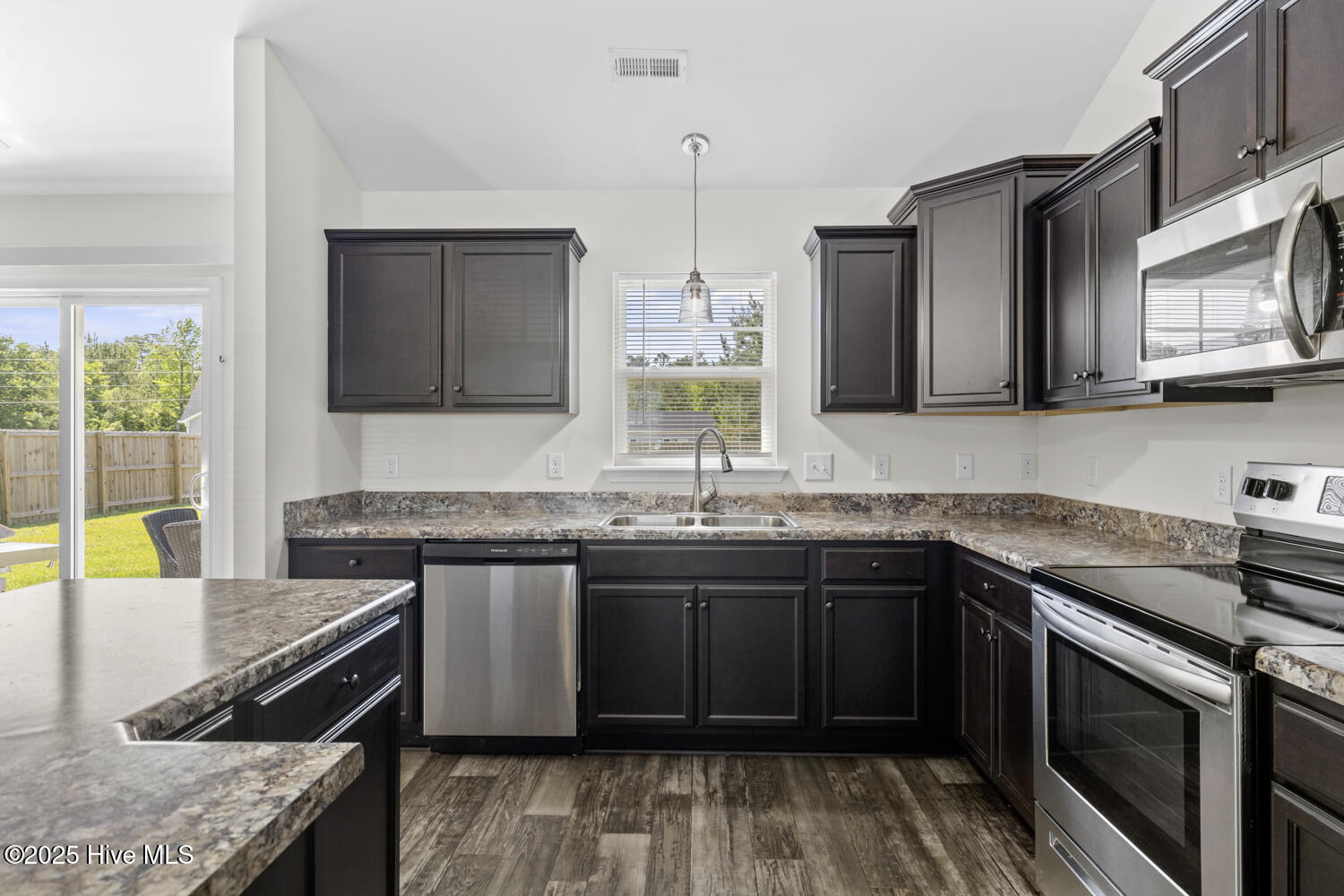 103 Gooseberry Court Property Photo 8