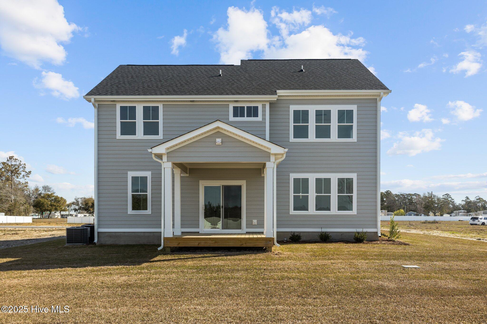 660 Fishermans Point Property Photo 29