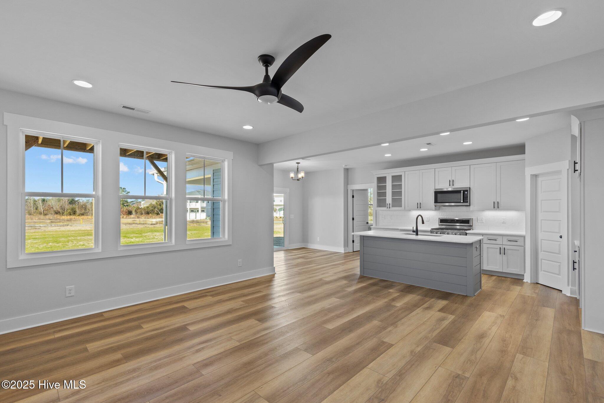 660 Fishermans Point Property Photo 39